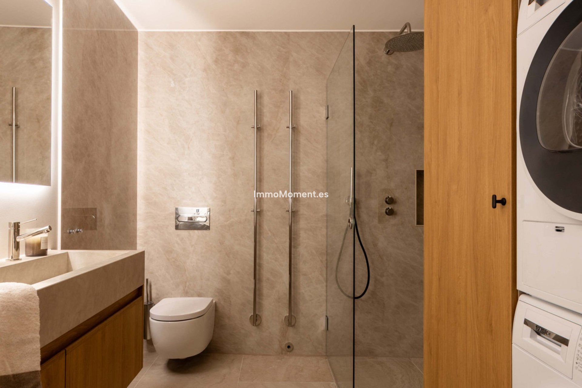 Resale - Apartment - Marbella - Nueva Andalucía