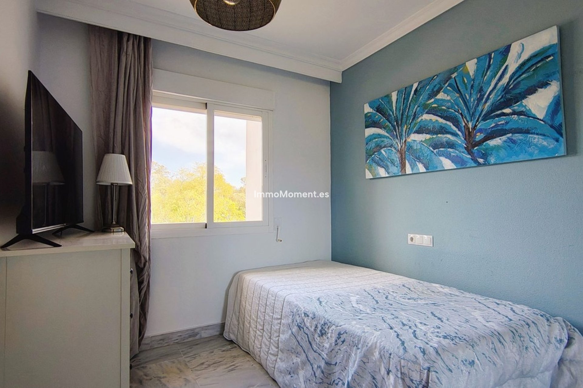 Resale - Apartment - Marbella - Nueva Andalucía