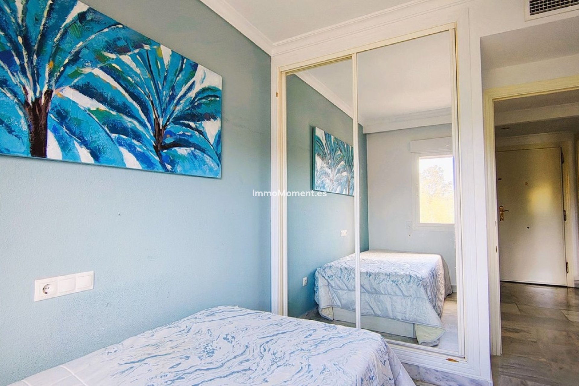 Resale - Apartment - Marbella - Nueva Andalucía