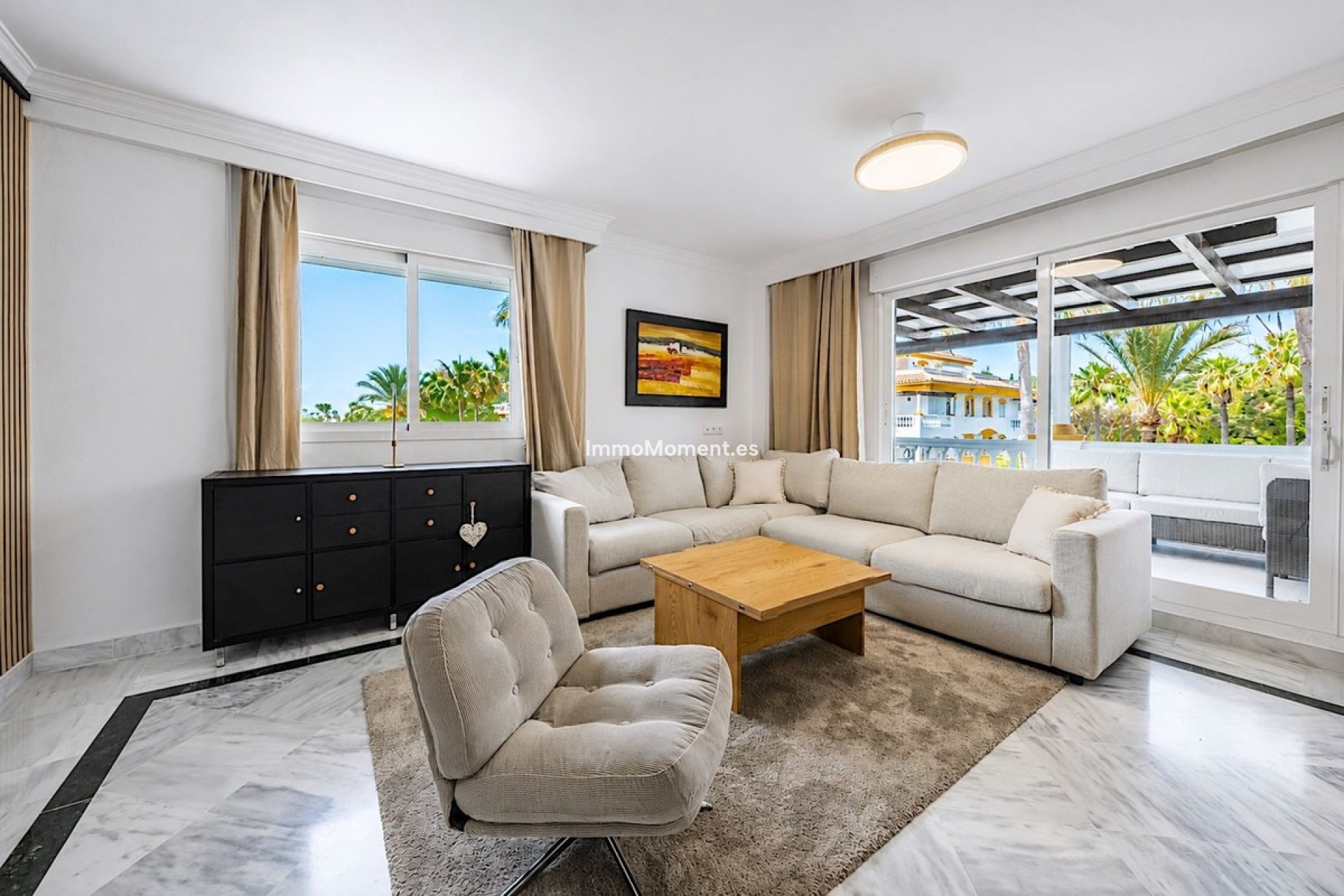 Resale - Apartment - Marbella - Nueva Andalucía