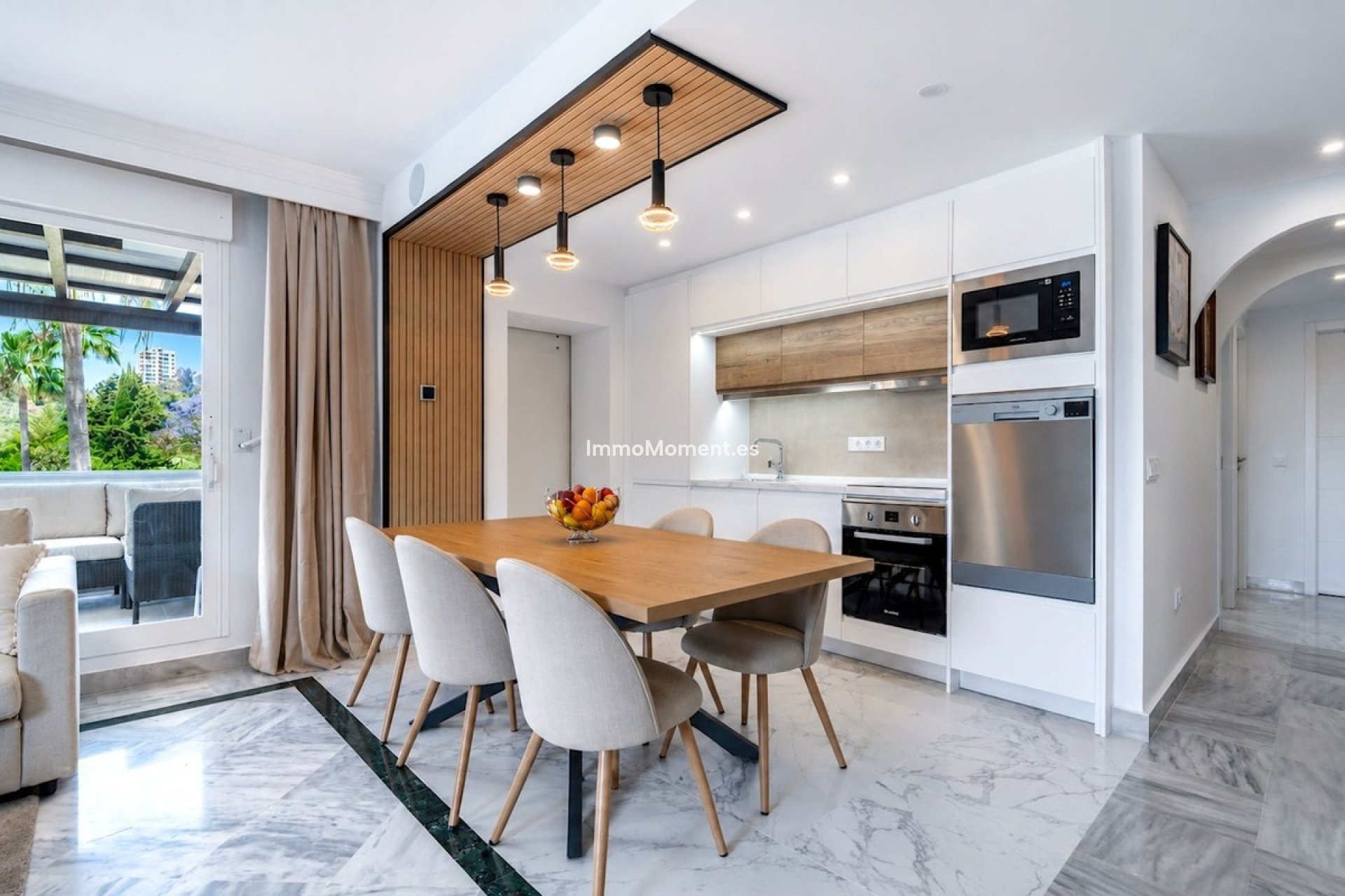 Resale - Apartment - Marbella - Nueva Andalucía