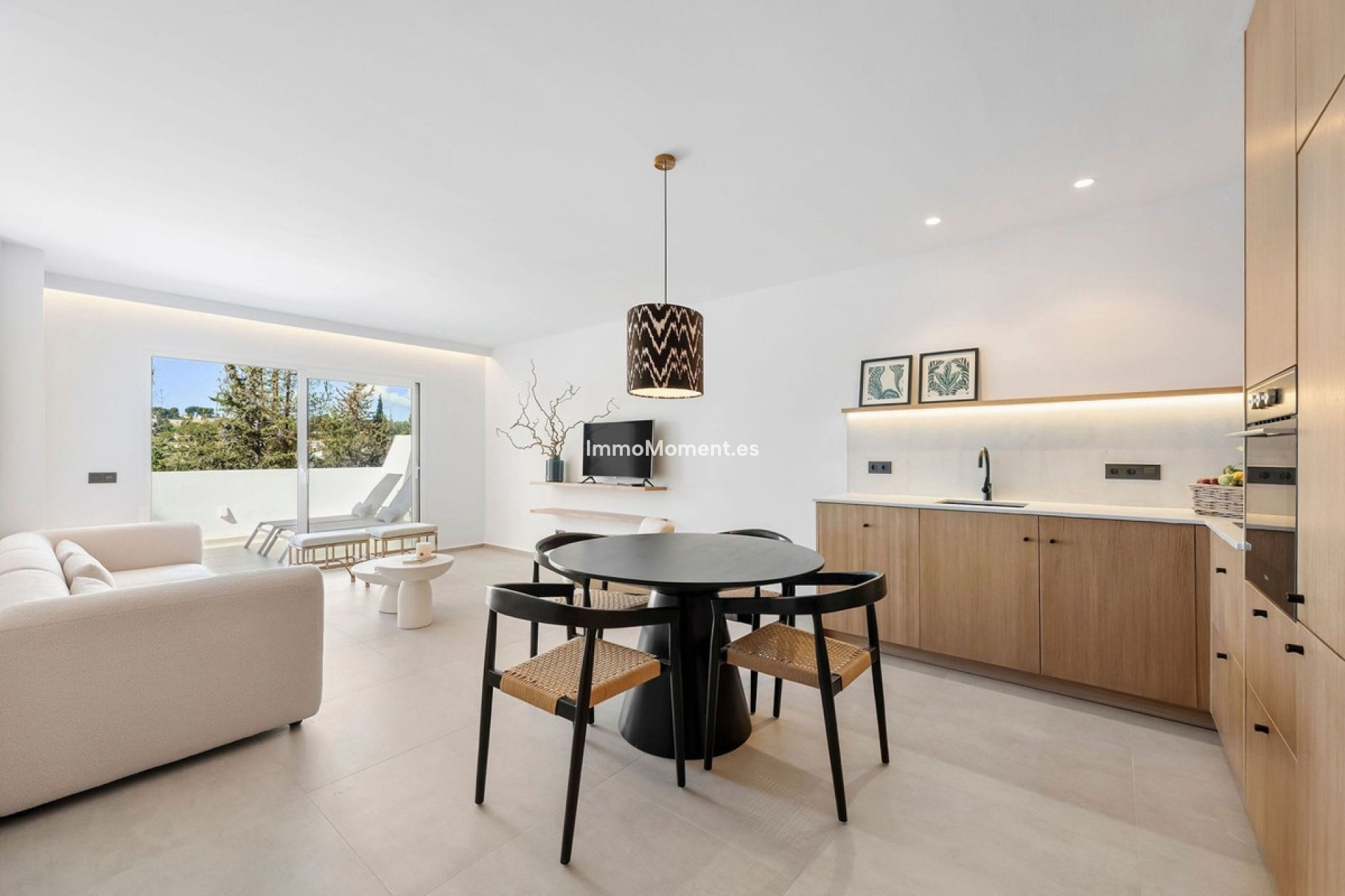 Resale - Apartment - Marbella - Nueva Andalucía