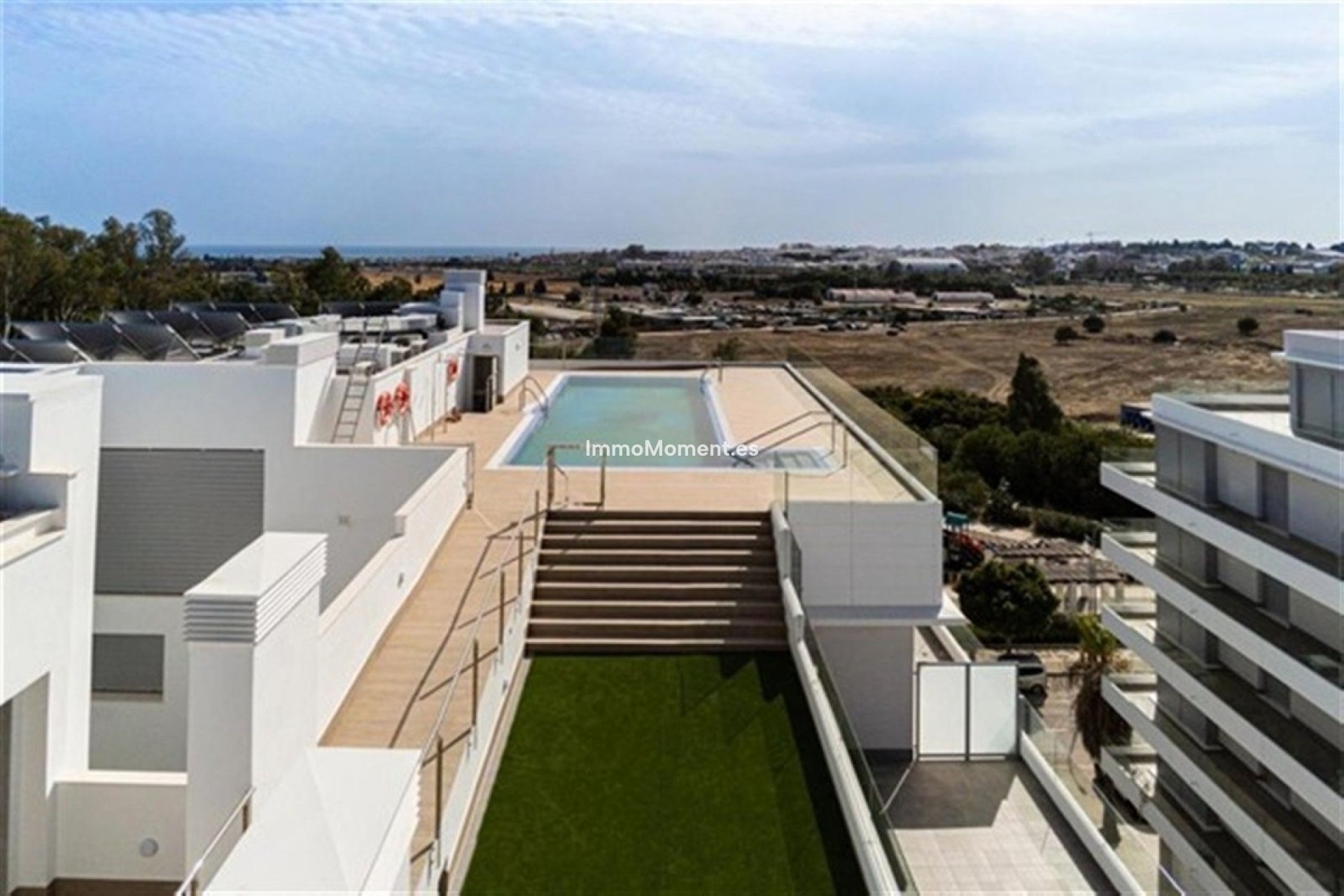 Resale - Apartment - Marbella - Nueva Andalucía
