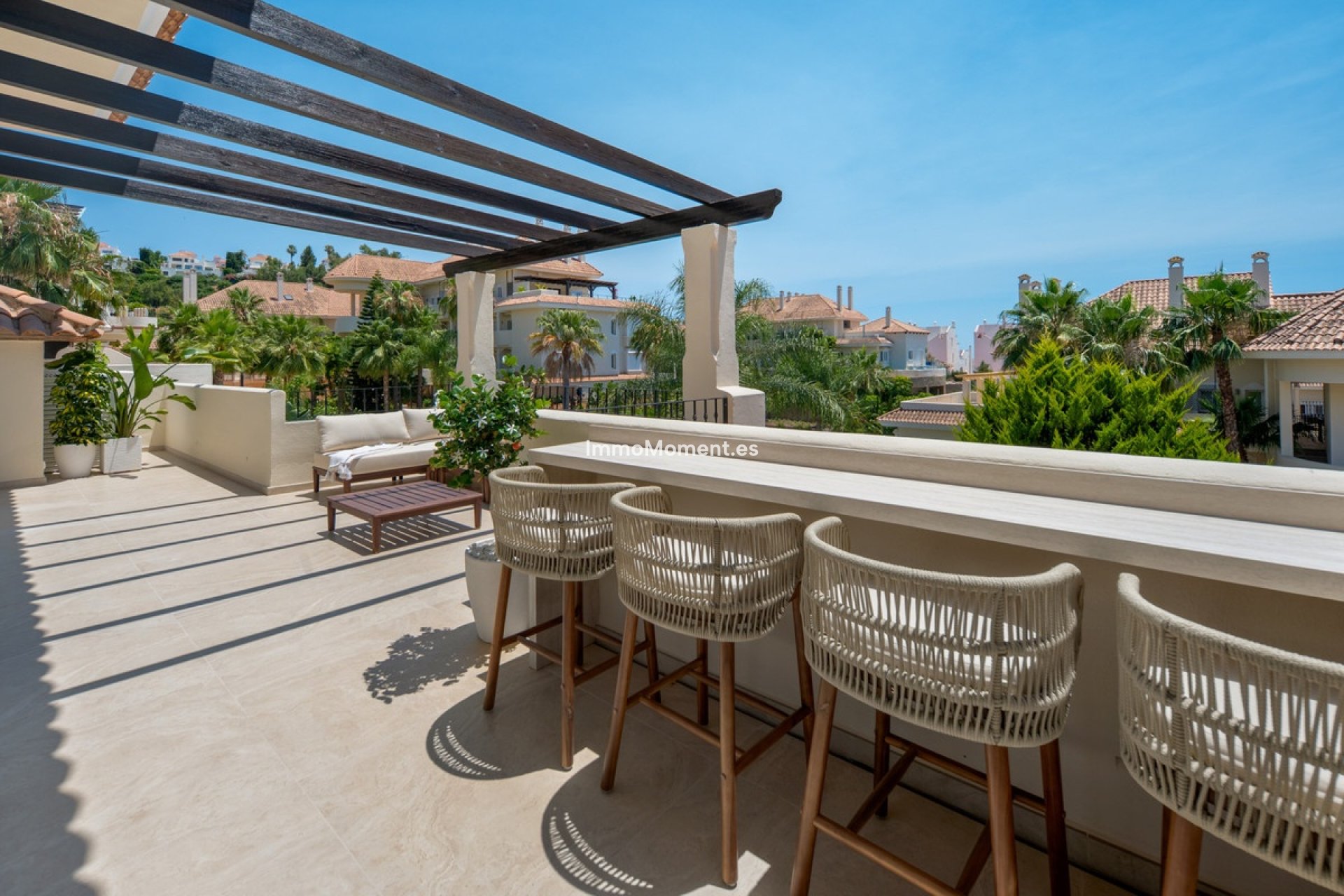 Resale - Apartment - Marbella - Nueva Andalucía