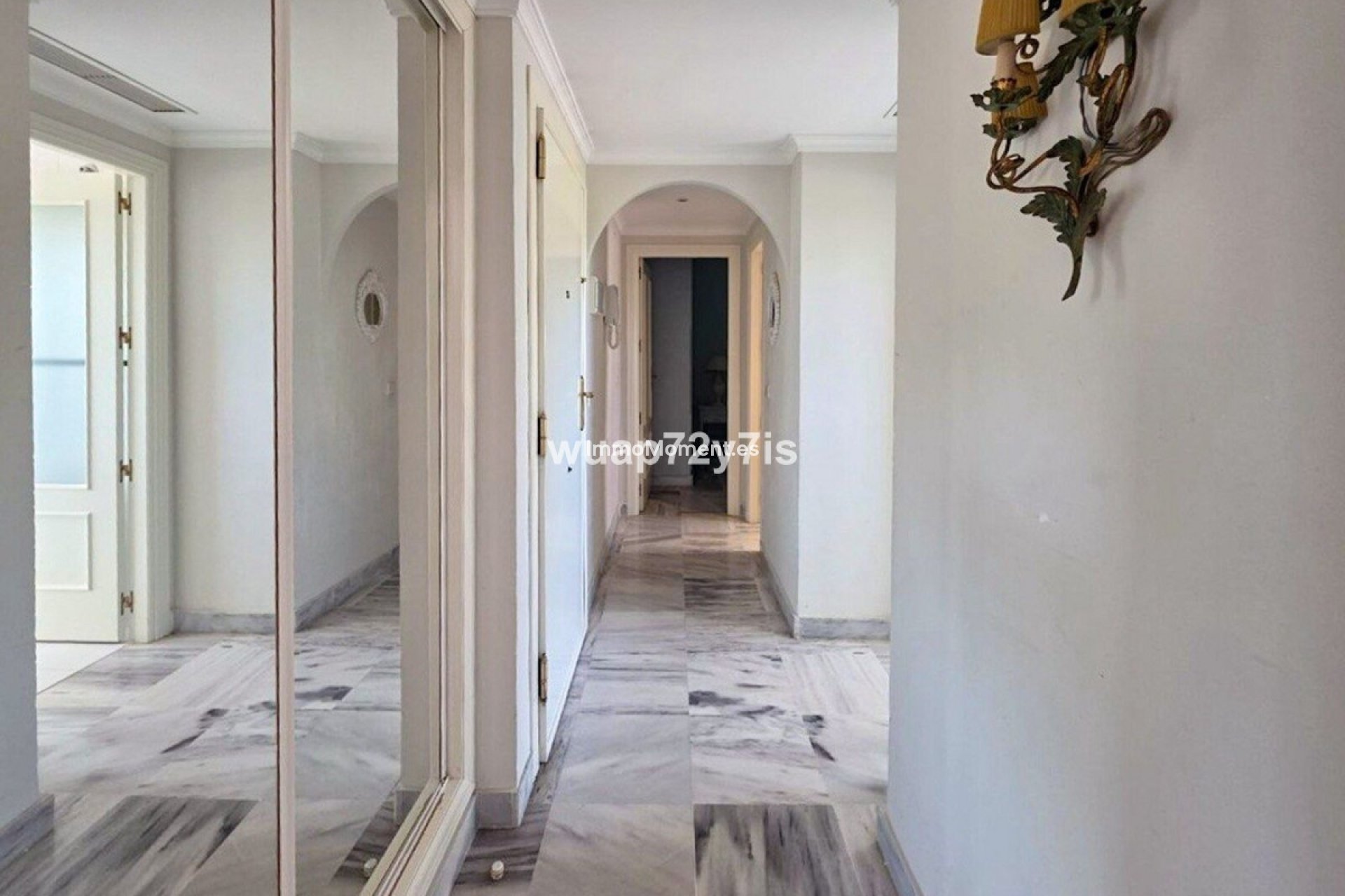 Resale - Apartment - Marbella - Nueva Andalucía