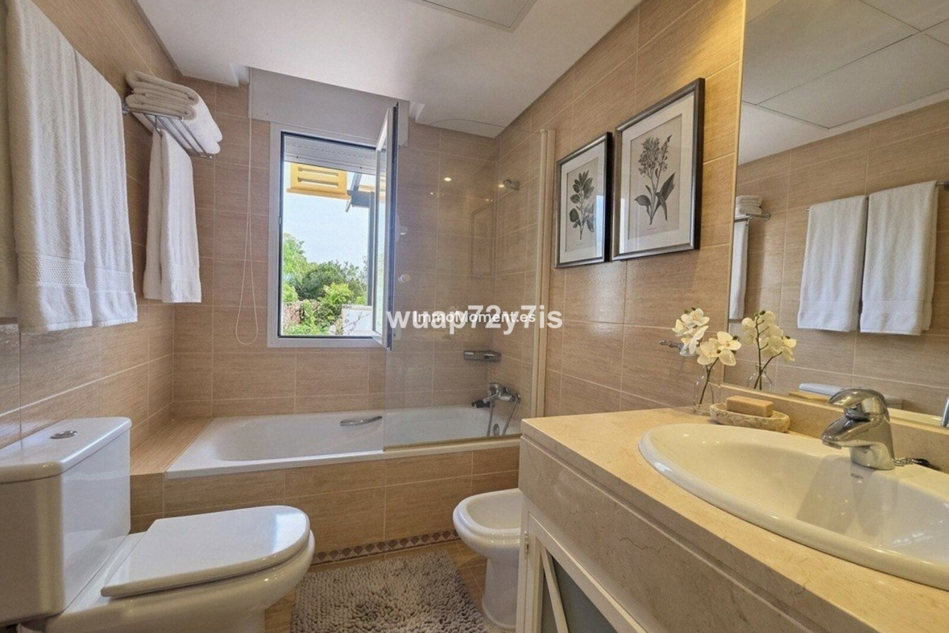 Resale - Apartment - Marbella - Nueva Andalucía