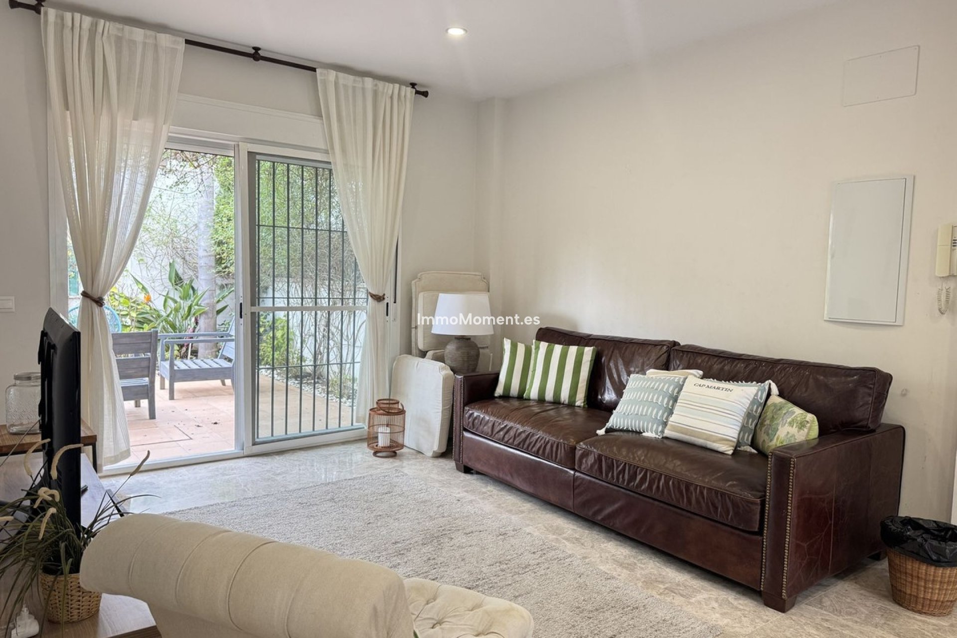 Resale - Apartment - Marbella - Nueva Andalucía