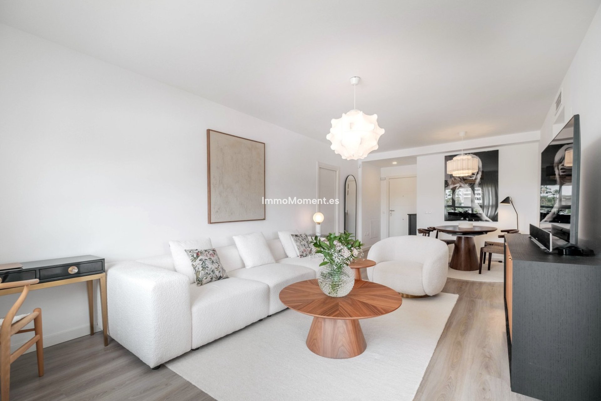 Resale - Apartment - Marbella - Nueva Andalucía