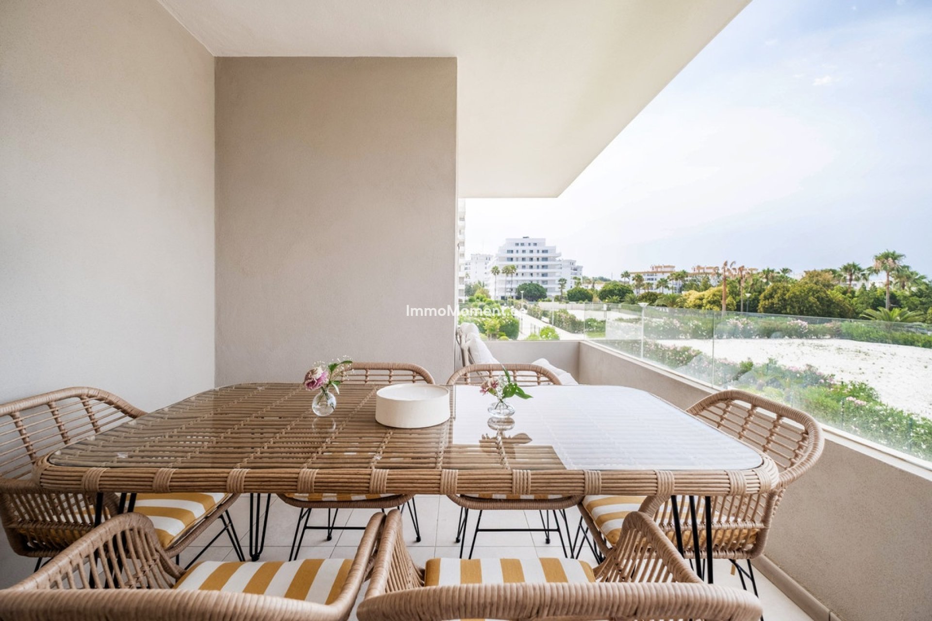 Resale - Apartment - Marbella - Nueva Andalucía