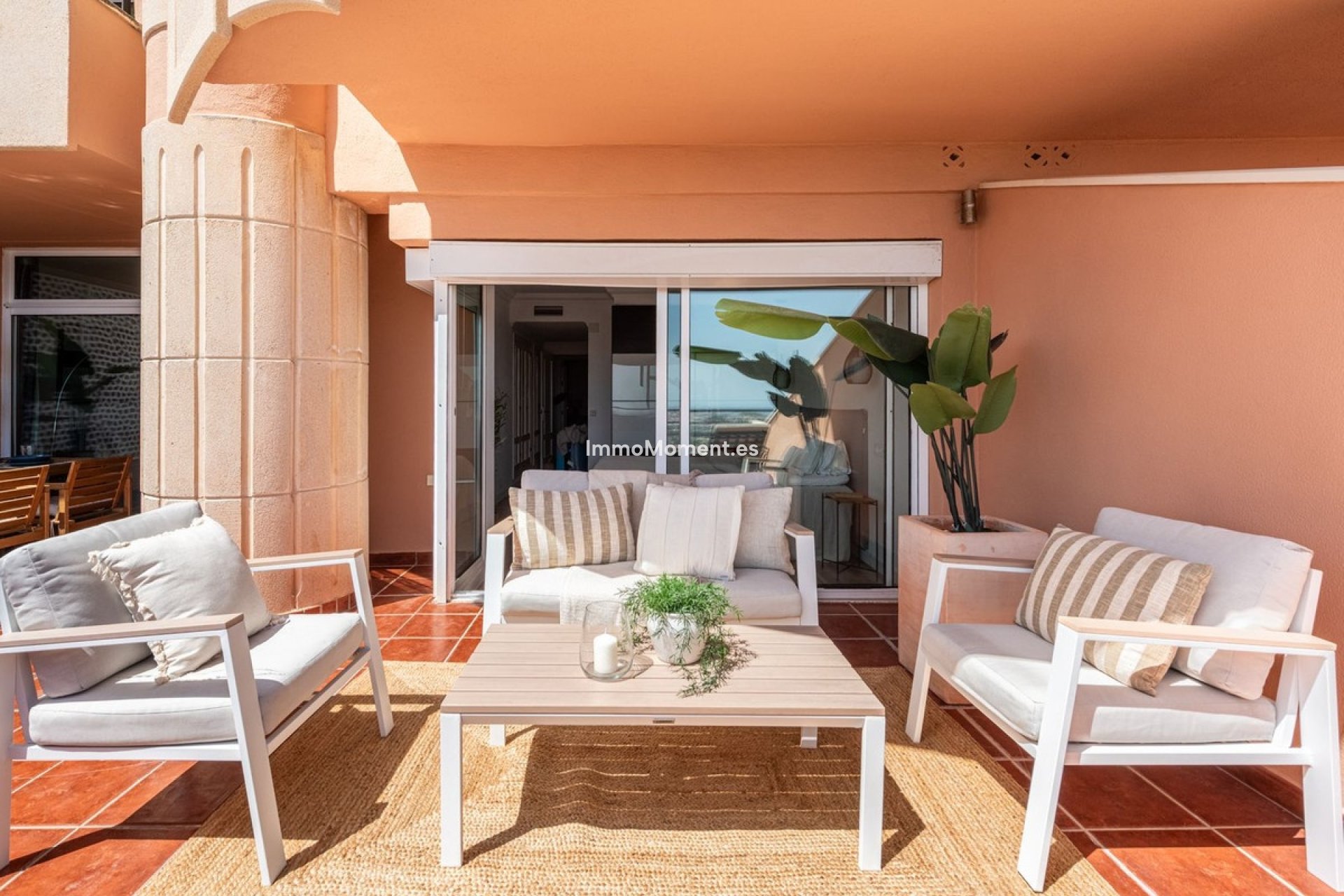 Resale - Apartment - Marbella - Nueva Andalucía