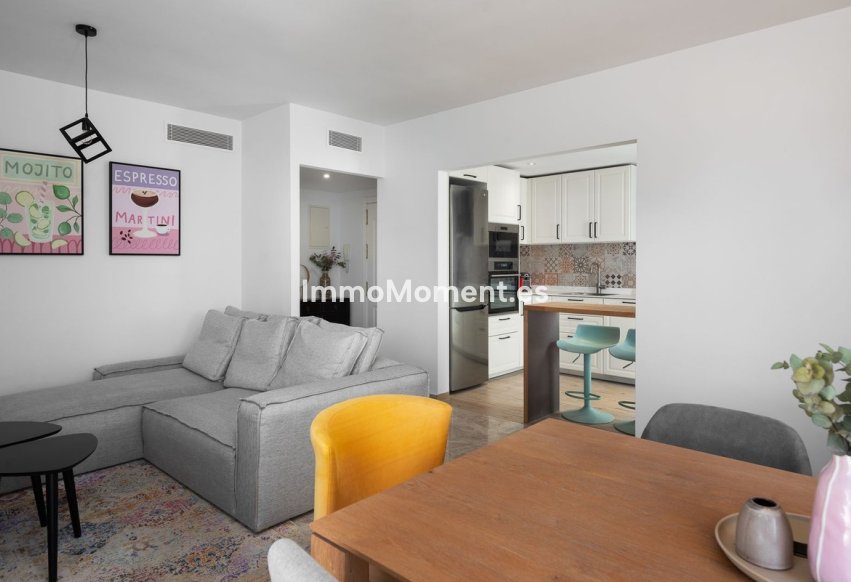 Resale - Apartment - Marbella - Nueva Andalucía