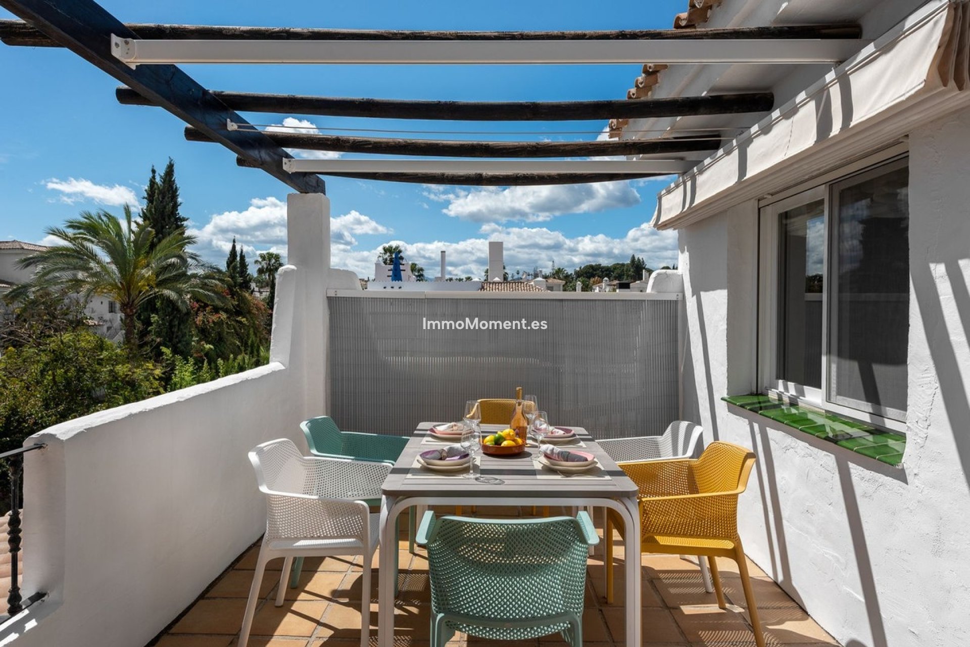 Resale - Apartment - Marbella - Nueva Andalucía