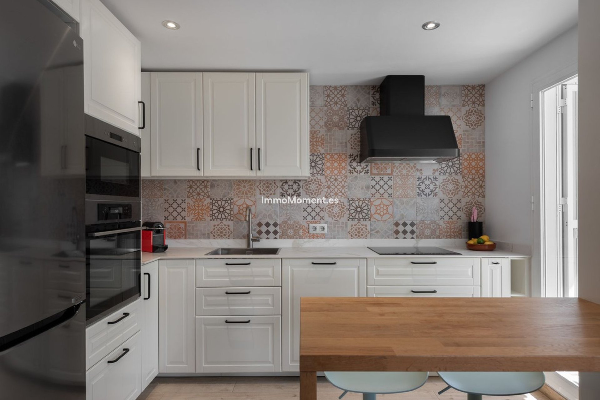 Resale - Apartment - Marbella - Nueva Andalucía