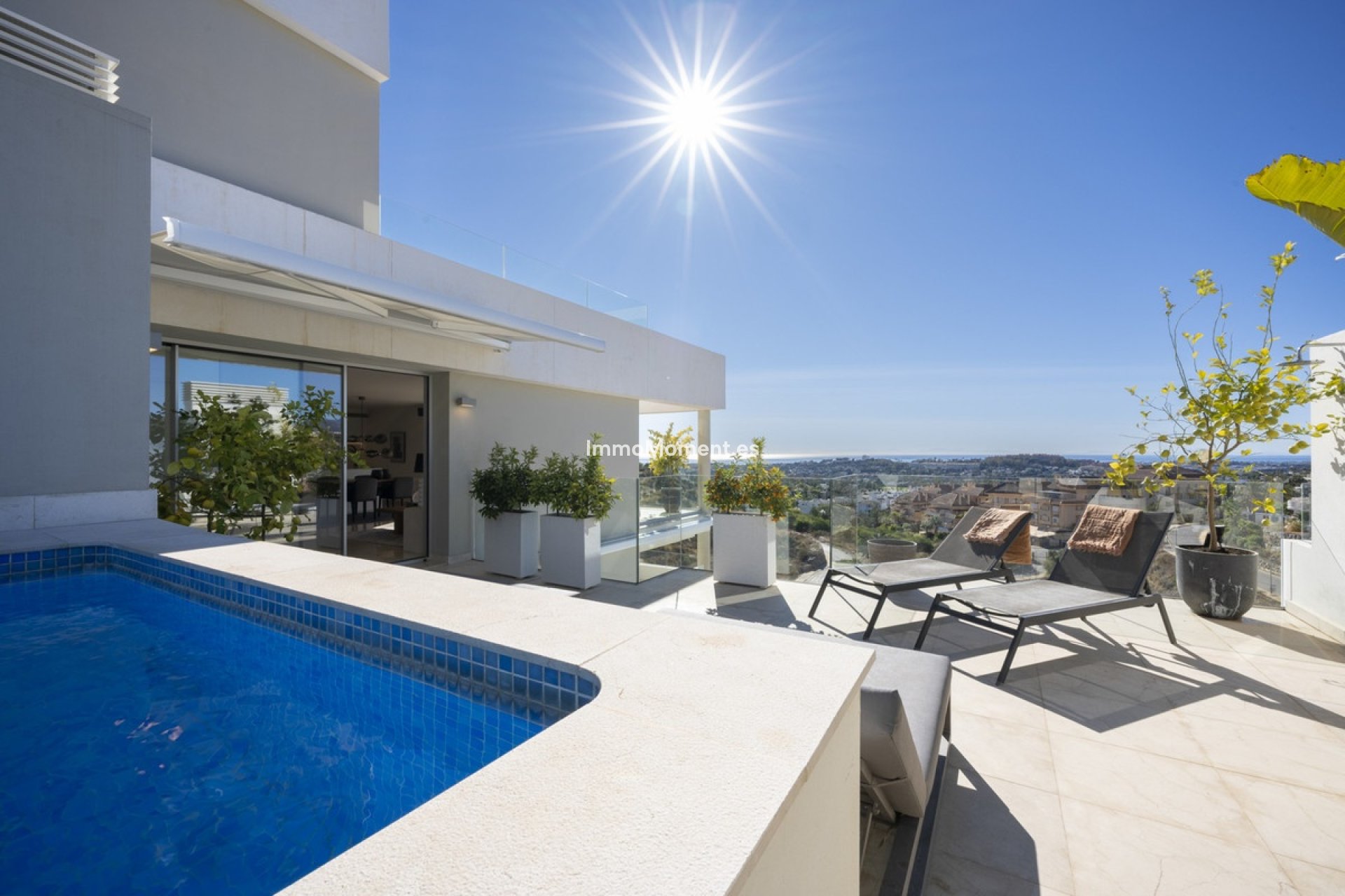 Resale - Apartment - Marbella - Nueva Andalucía