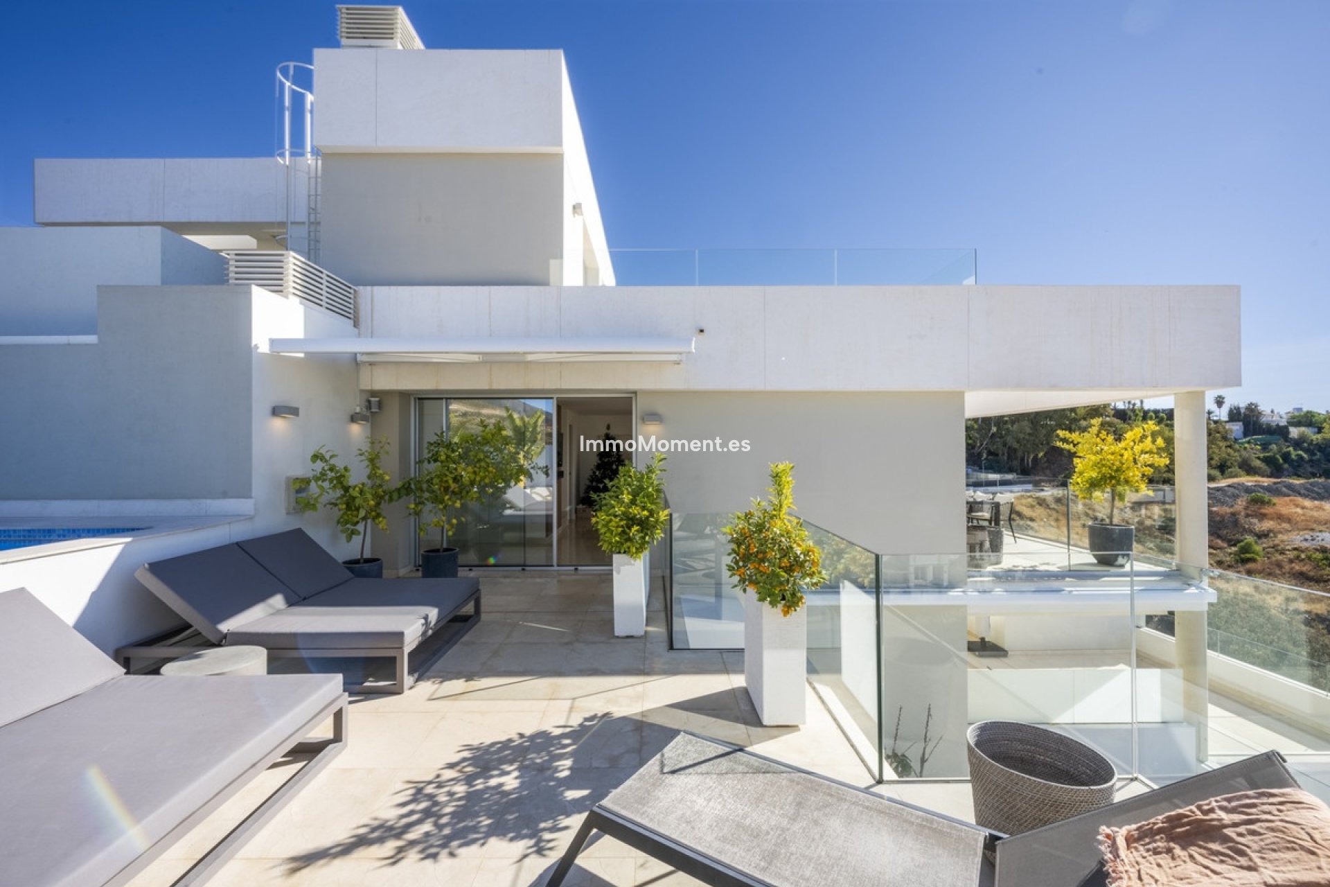 Resale - Apartment - Marbella - Nueva Andalucía