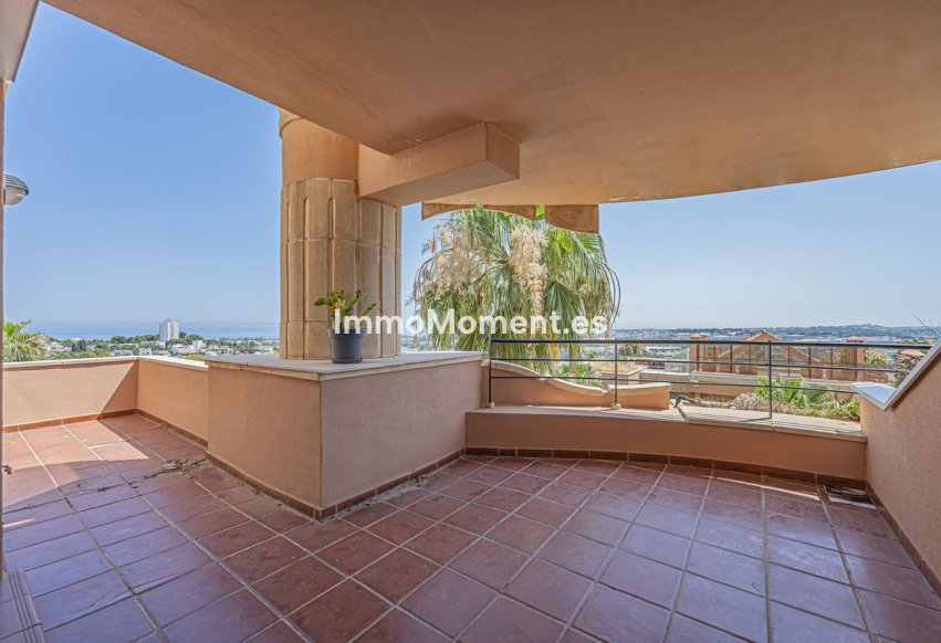 Resale - Apartment - Marbella - Nueva Andalucía