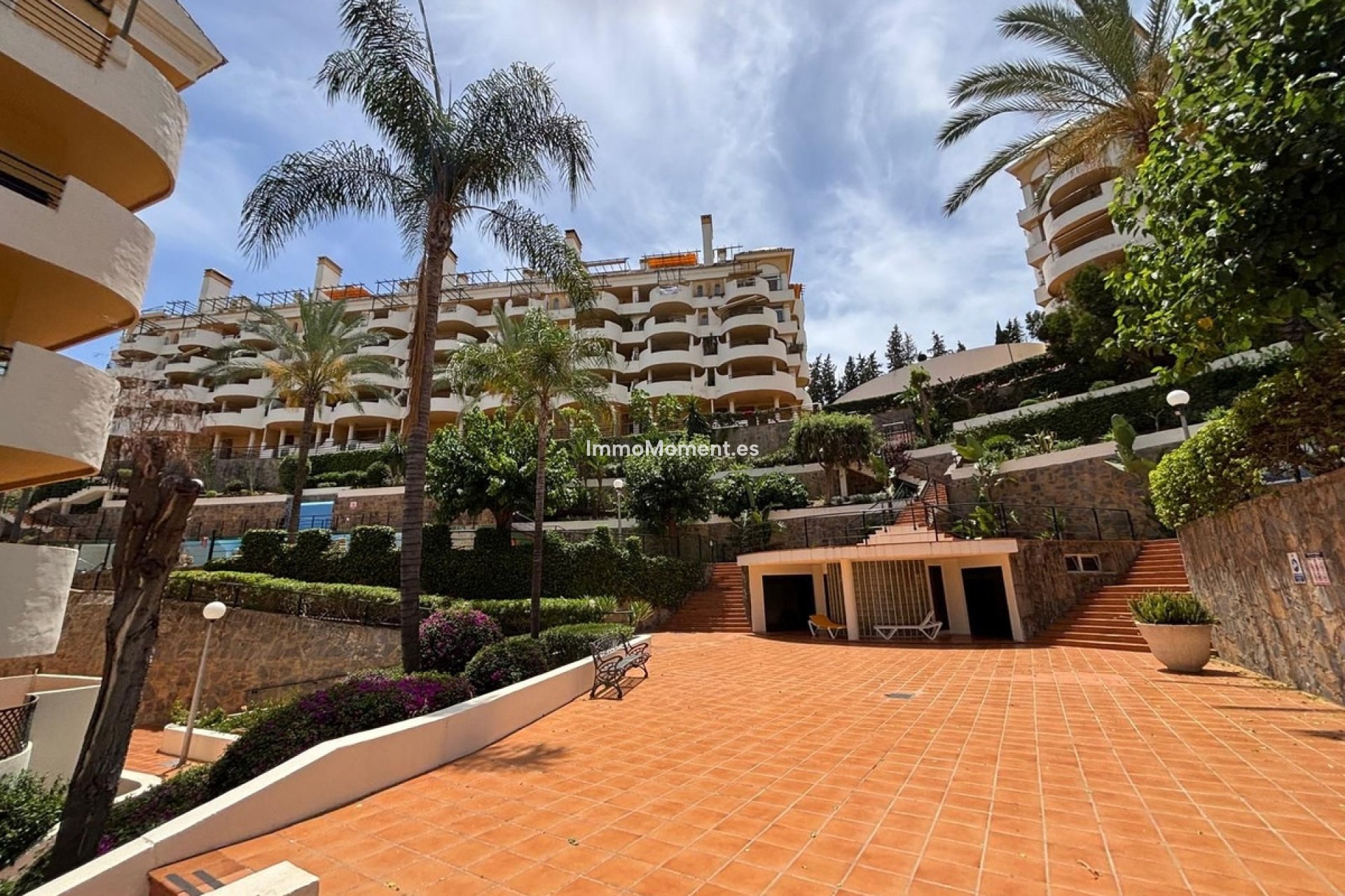 Resale - Apartment - Marbella - Nueva Andalucía