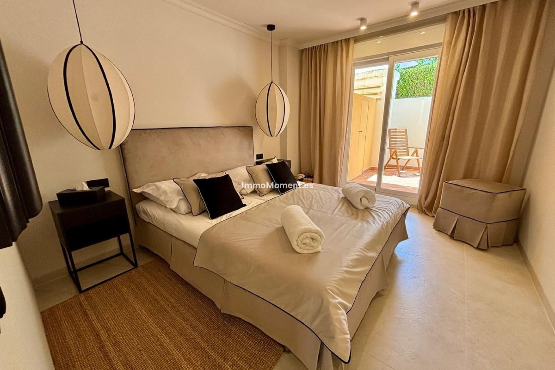 Resale - Apartment - Marbella - Nueva Andalucía