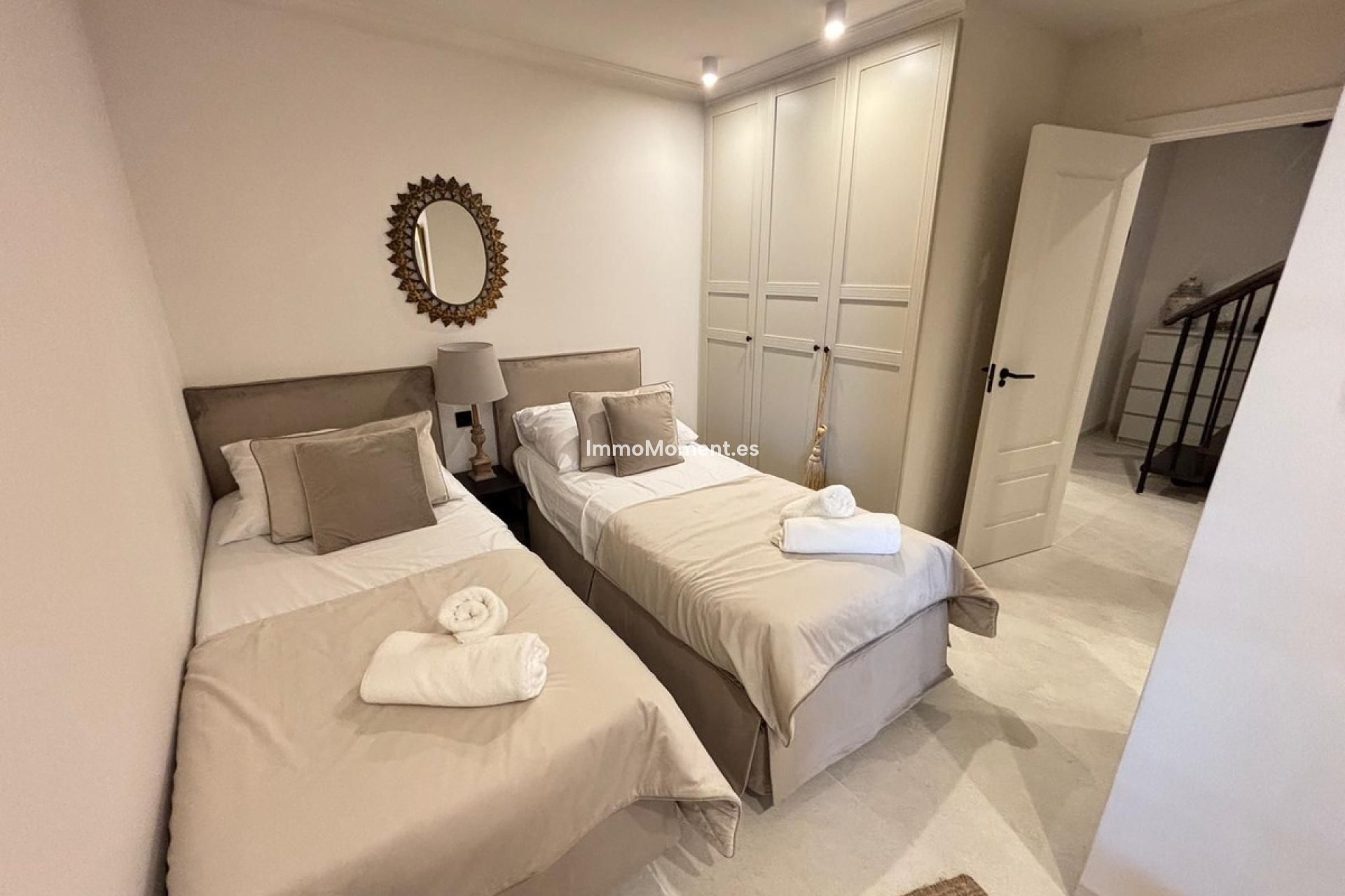 Resale - Apartment - Marbella - Nueva Andalucía