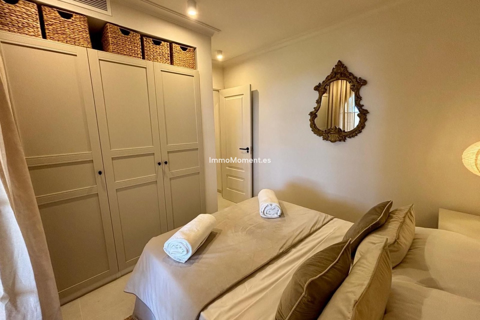 Resale - Apartment - Marbella - Nueva Andalucía
