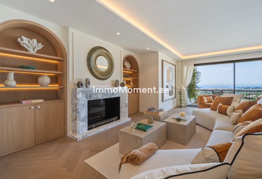 Resale - Apartment - Marbella - Nueva Andalucía