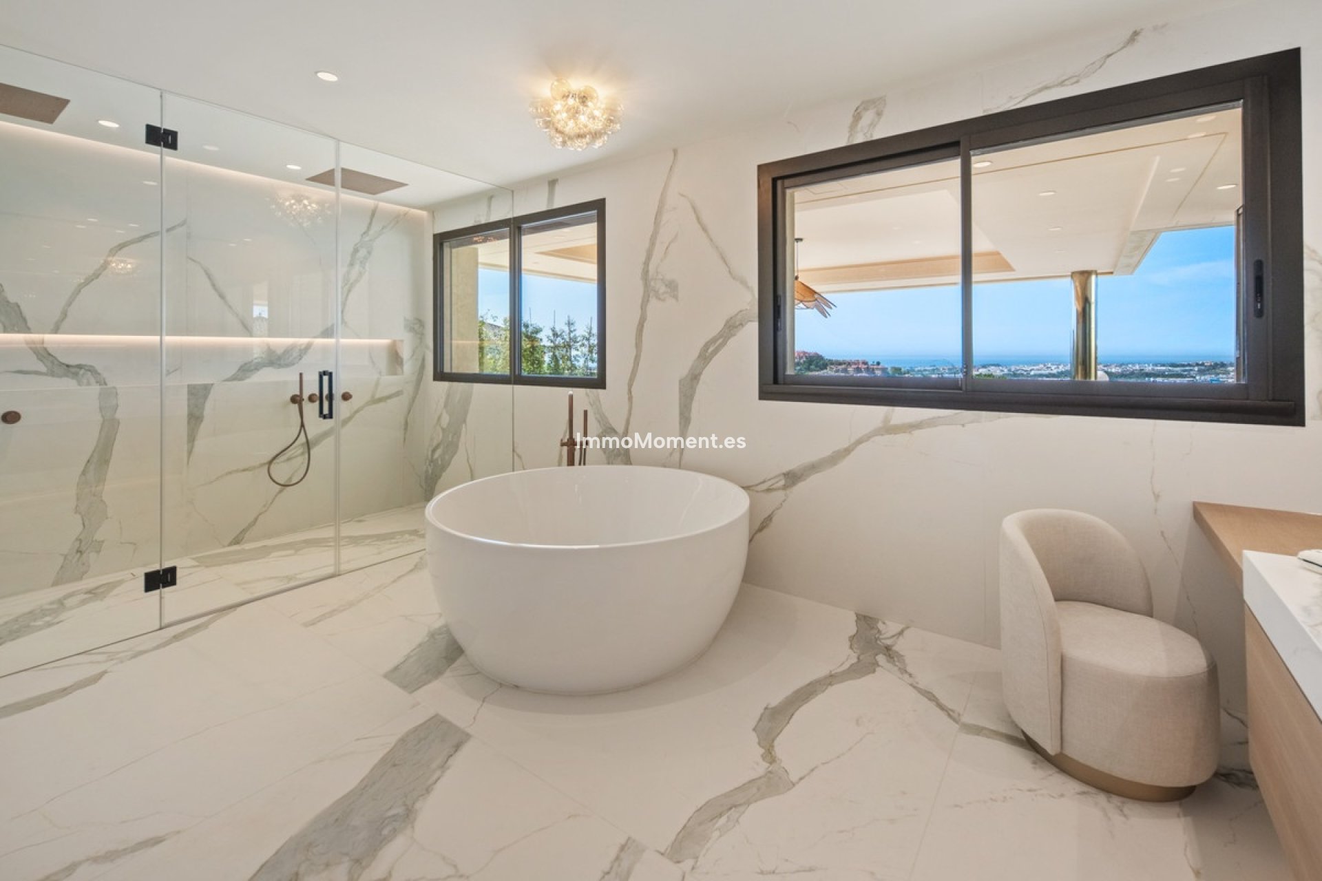 Resale - Apartment - Marbella - Nueva Andalucía