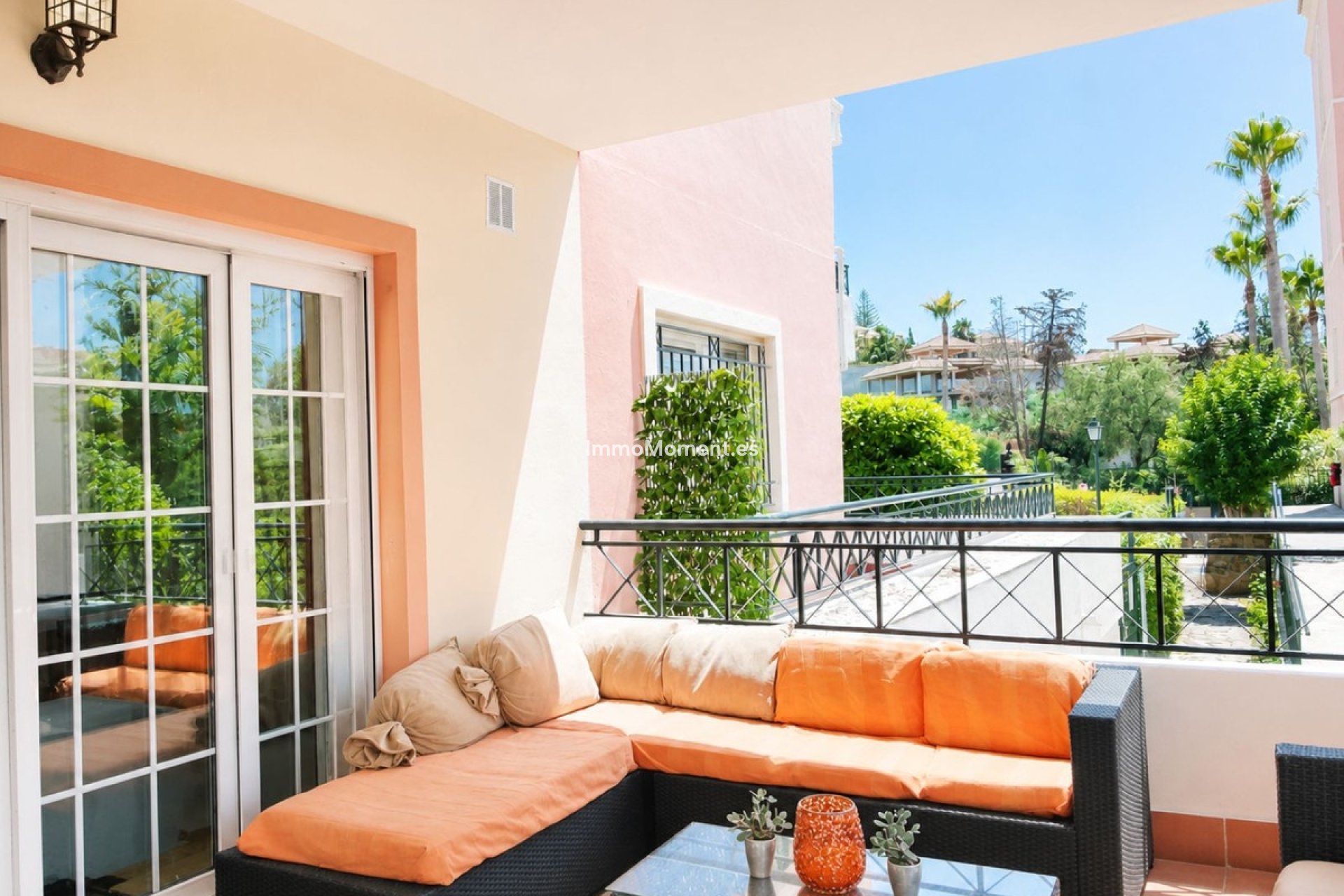 Resale - Apartment - Marbella - Nueva Andalucía