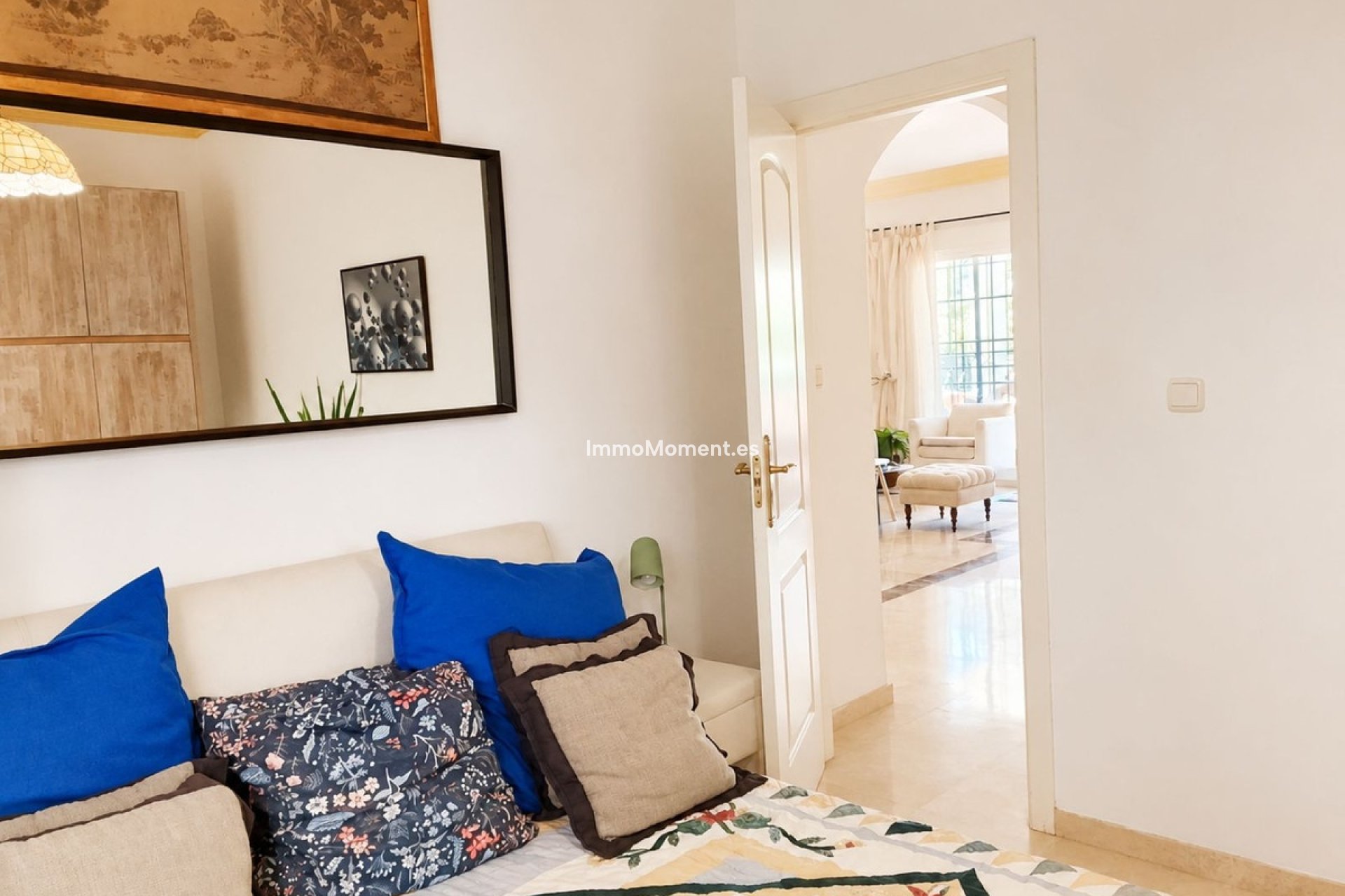 Resale - Apartment - Marbella - Nueva Andalucía