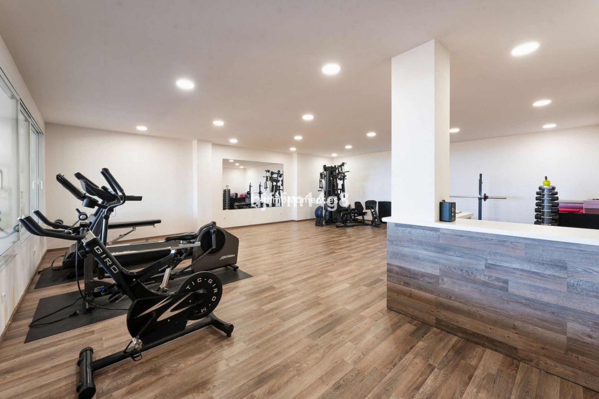 Resale - Apartment - Marbella - Nueva Andalucía