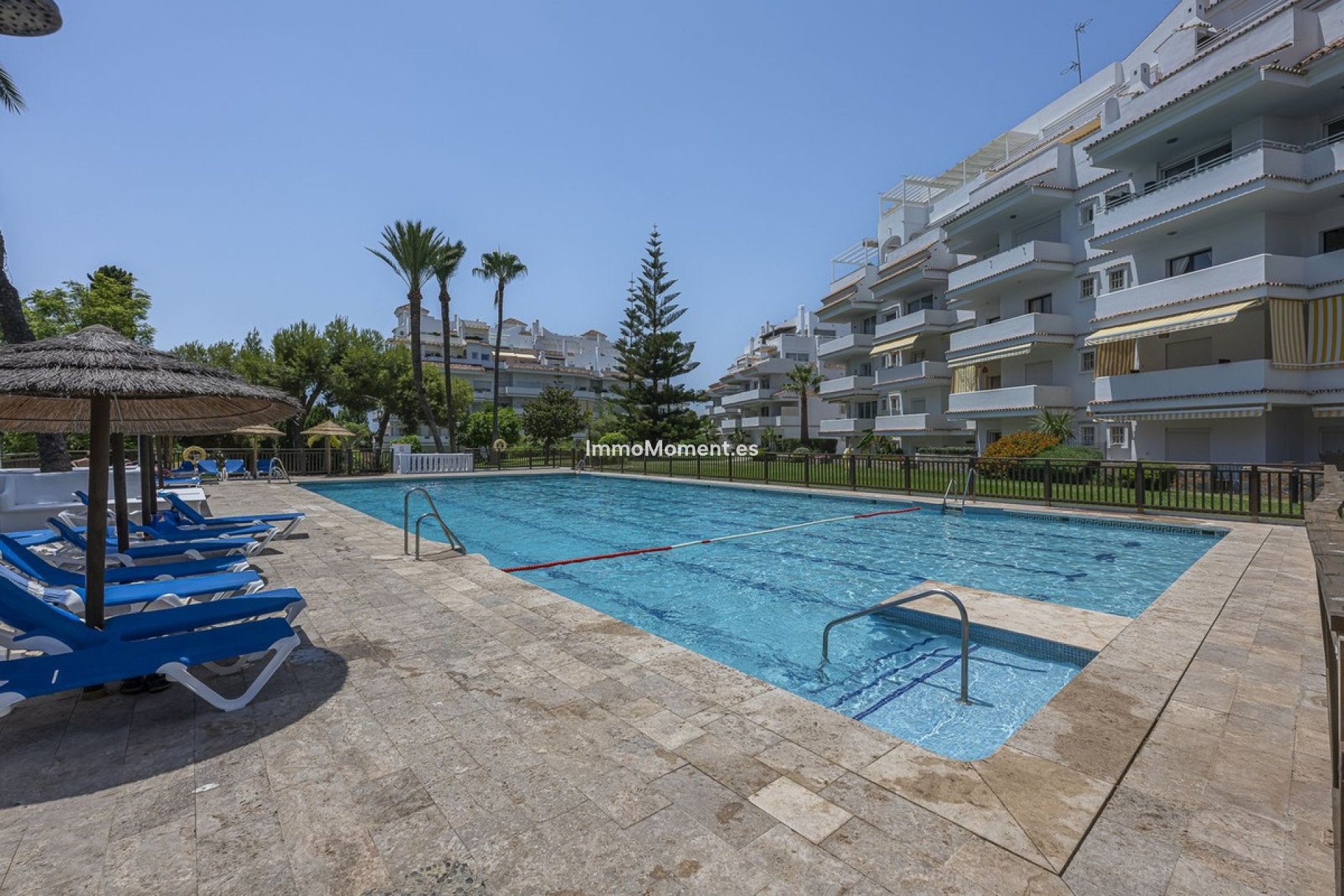 Resale - Apartment - Marbella - Nueva Andalucía