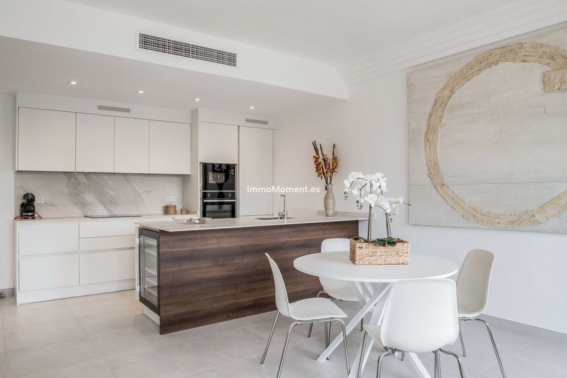 Resale - Apartment - Marbella - Nueva Andalucía