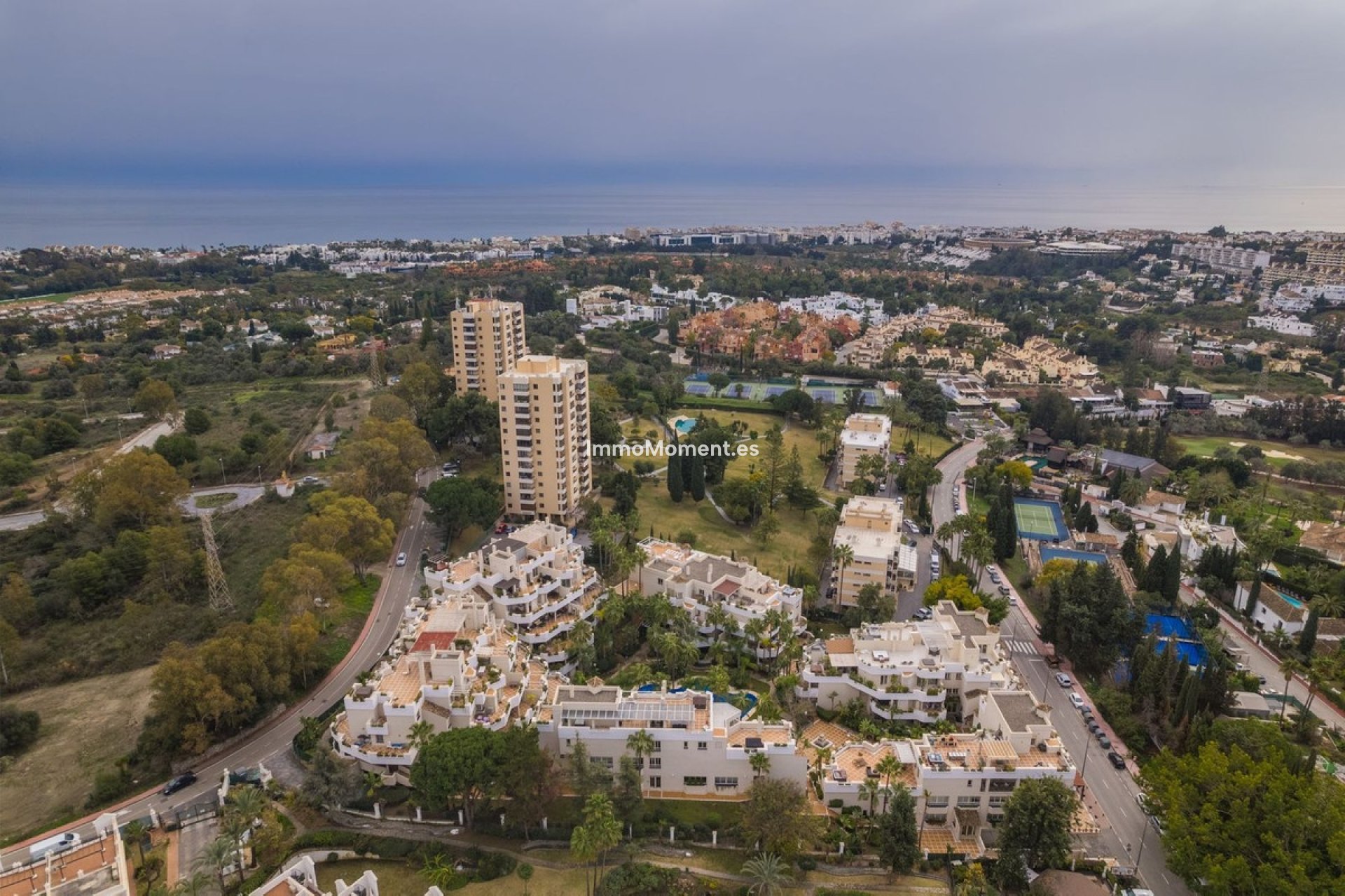 Resale - Apartment - Marbella - Nueva Andalucía