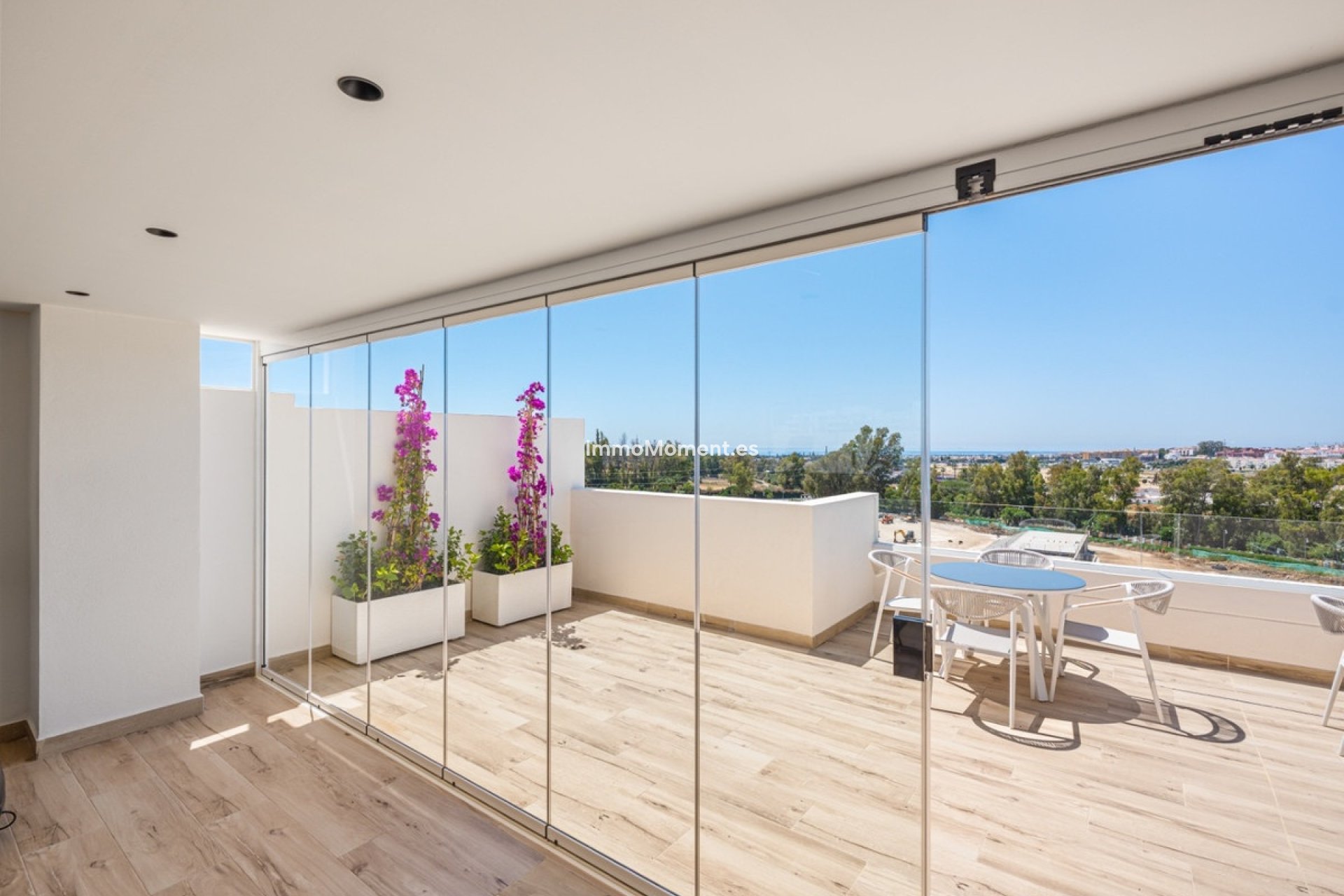 Resale - Apartment - Marbella - Nueva Andalucía