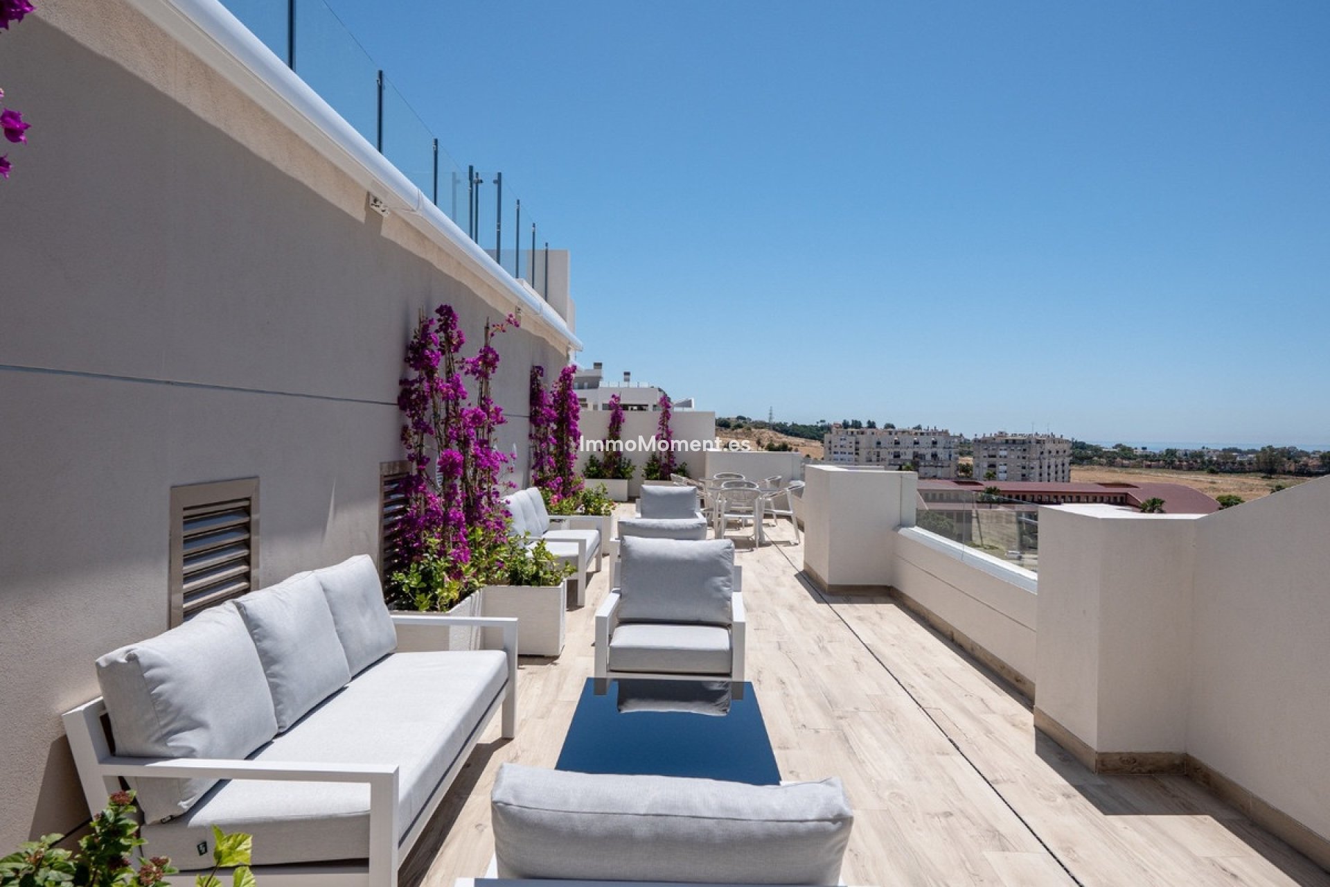 Resale - Apartment - Marbella - Nueva Andalucía