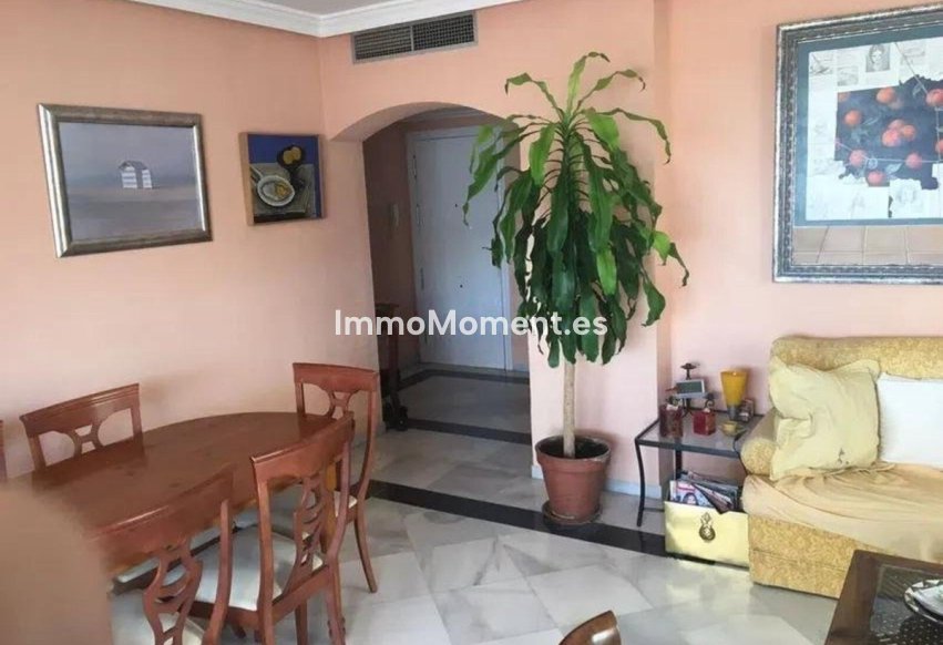 Resale - Apartment - Marbella - Nueva Andalucía