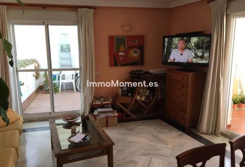 Resale - Apartment - Marbella - Nueva Andalucía