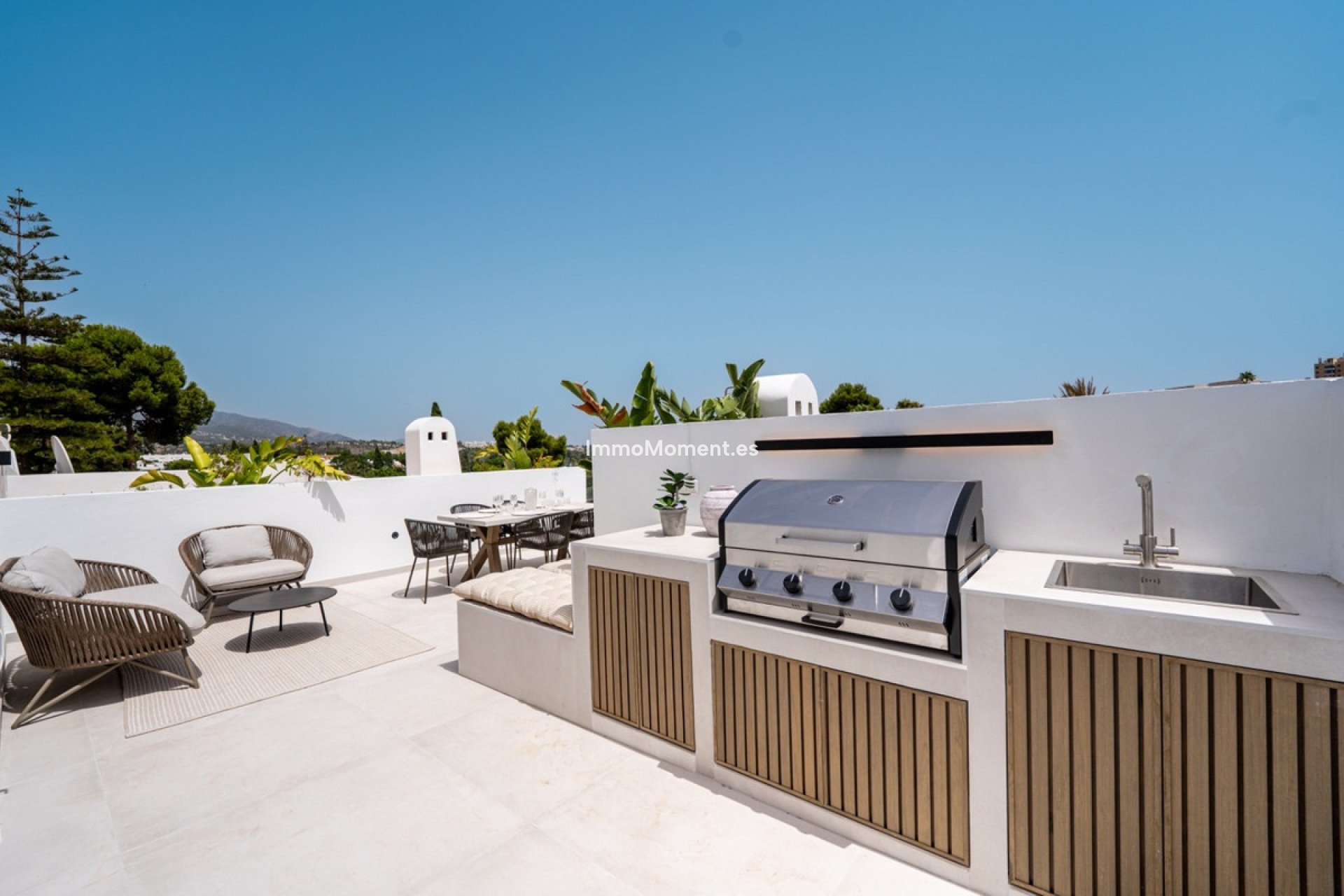 Resale - Apartment - Marbella - Nueva Andalucía