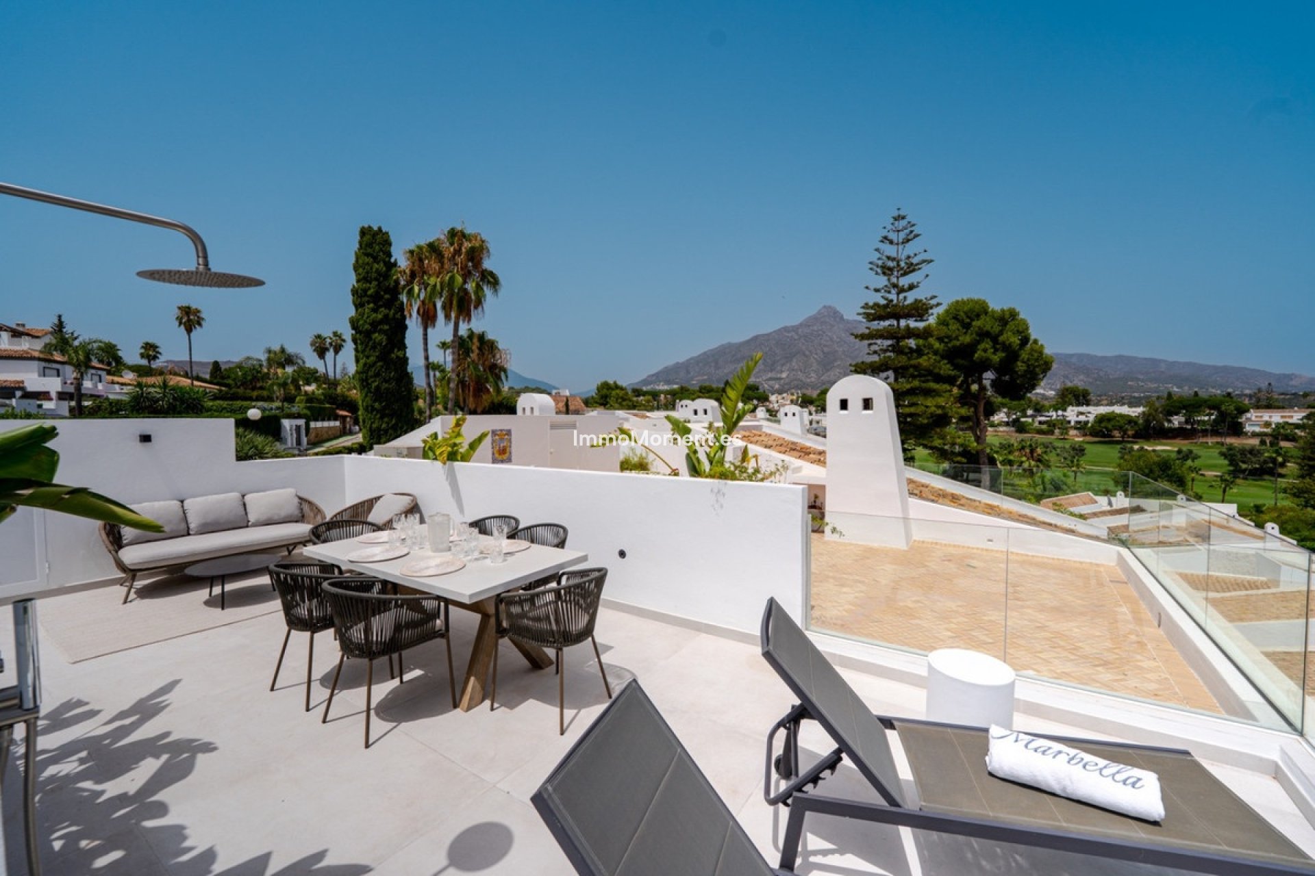 Resale - Apartment - Marbella - Nueva Andalucía