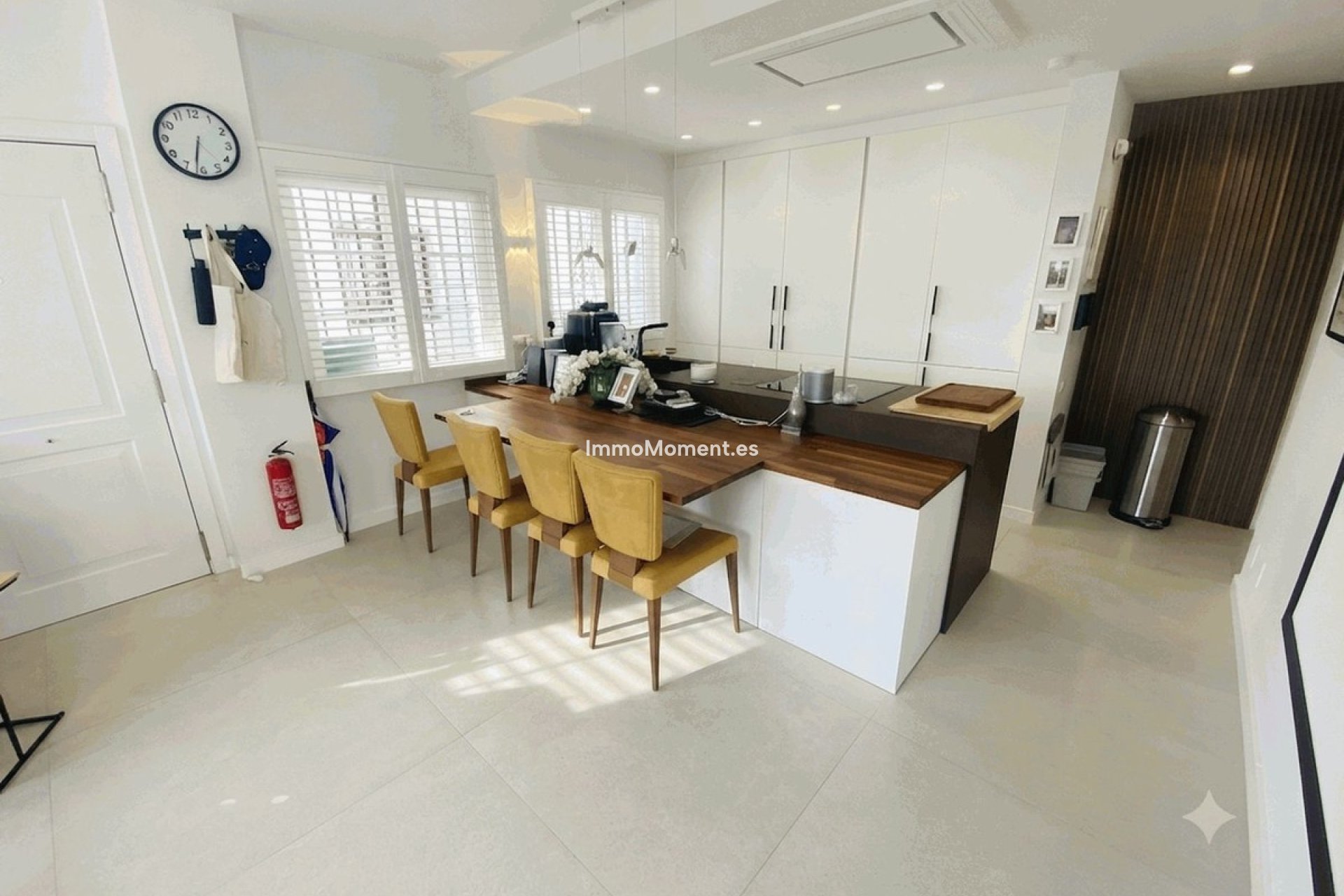 Resale - Apartment - Marbella - Nueva Andalucía