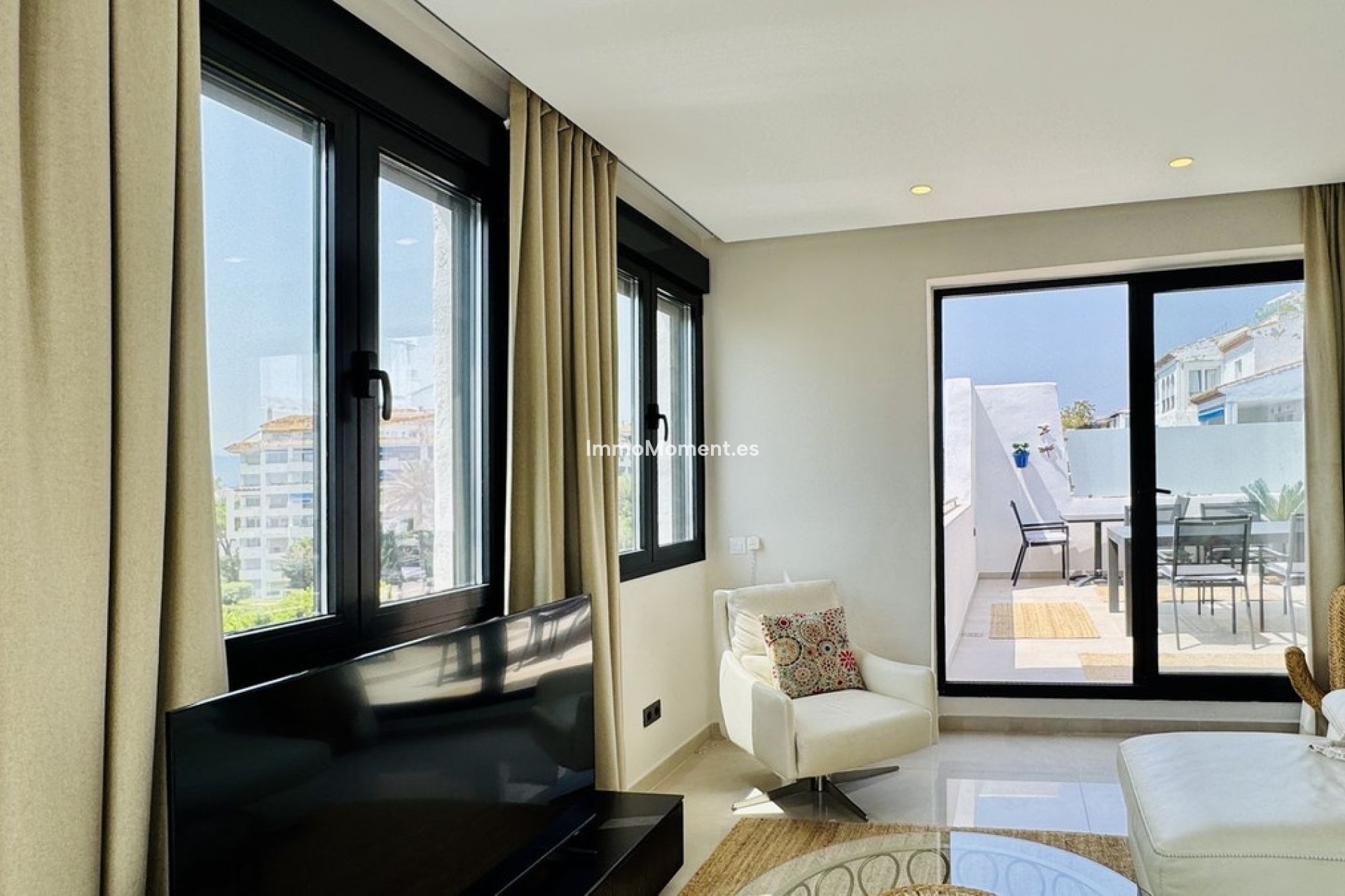 Resale - Apartment - Marbella - Puerto Banús
