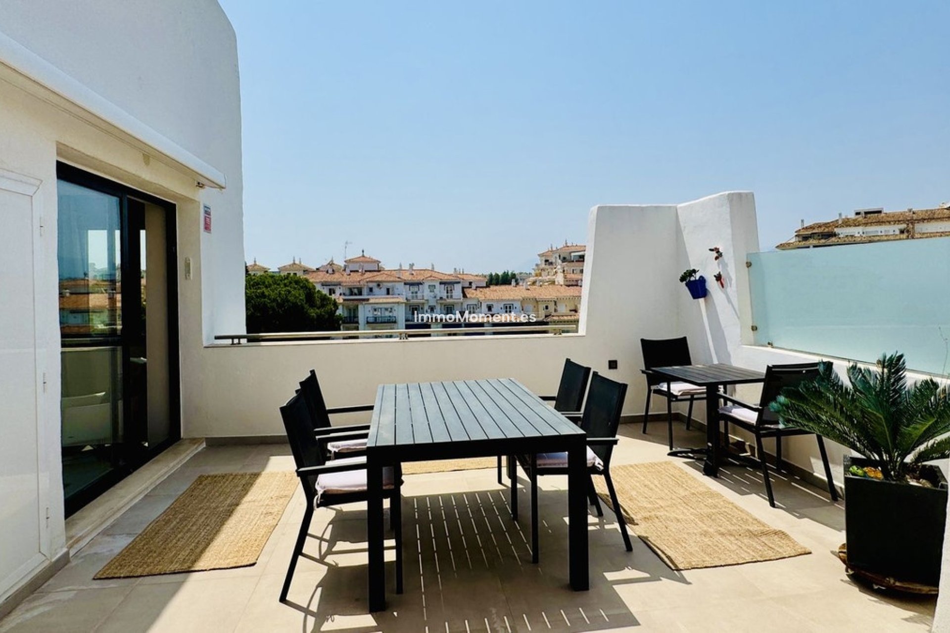 Resale - Apartment - Marbella - Puerto Banús