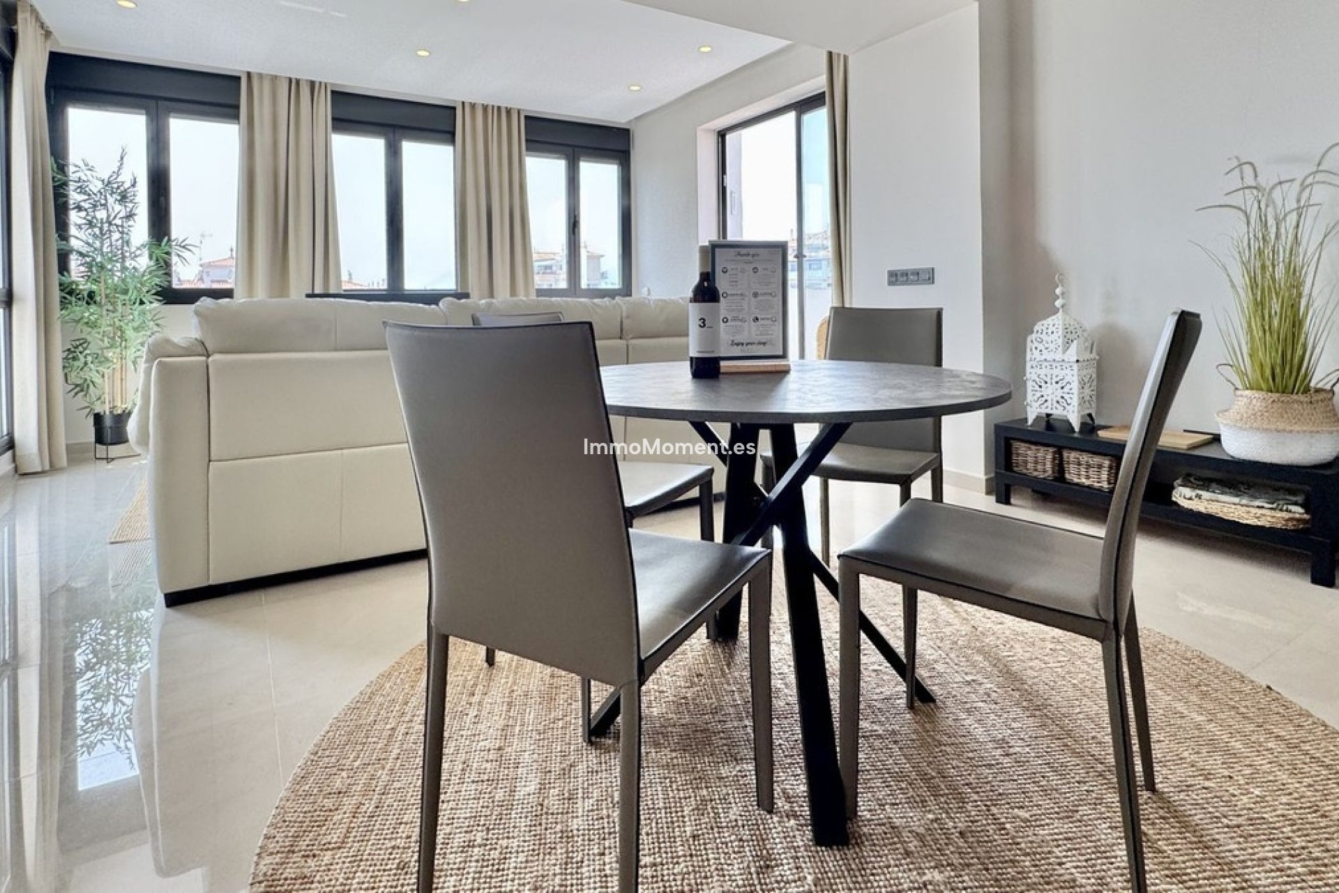 Resale - Apartment - Marbella - Puerto Banús