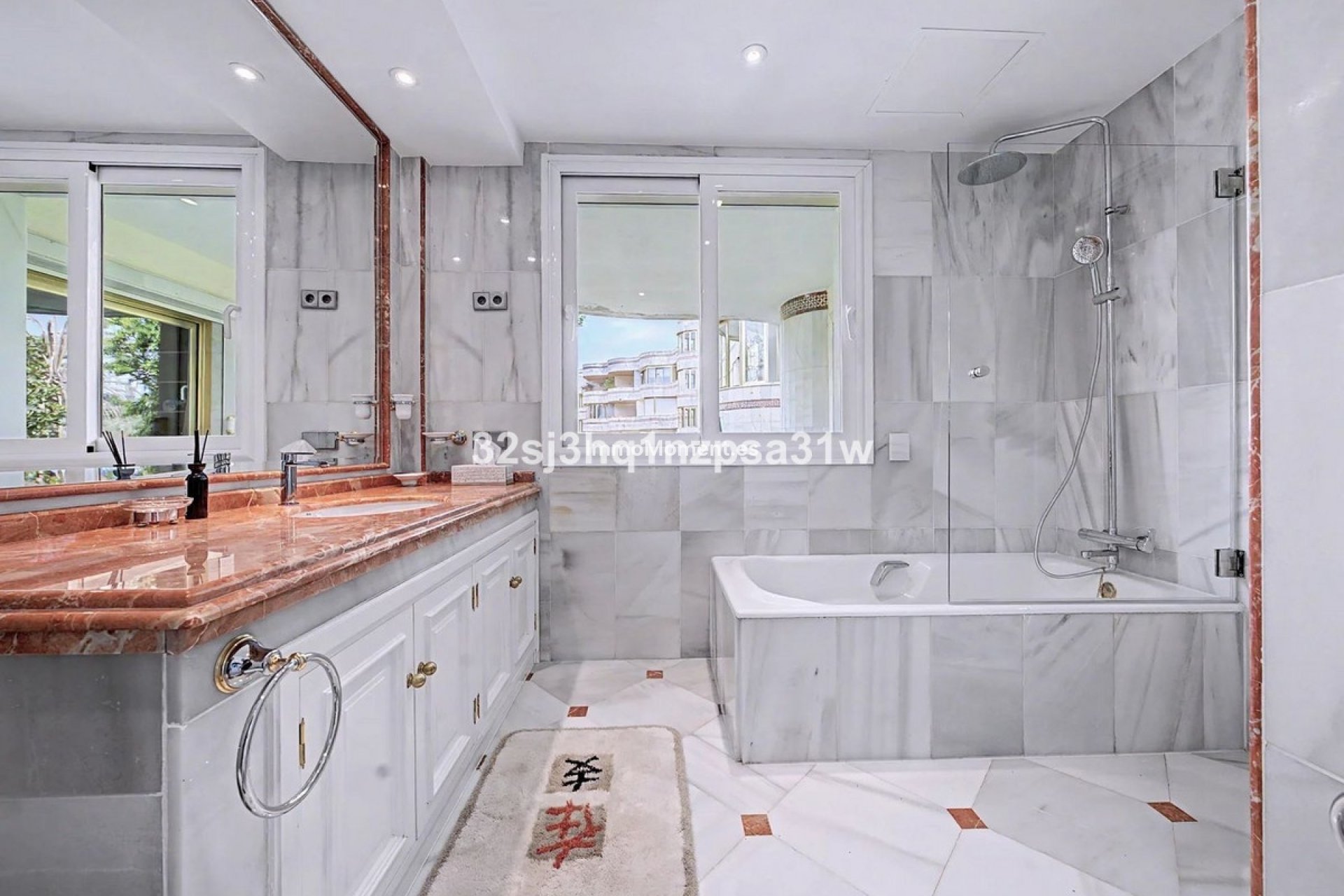 Resale - Apartment - Marbella - Puerto Banús