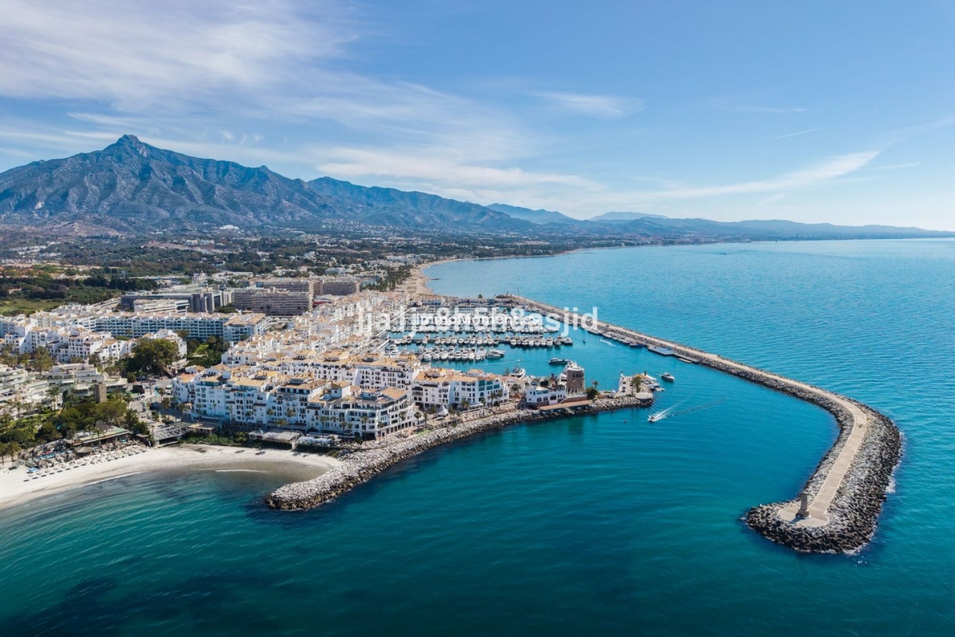 Resale - Apartment - Marbella - Puerto Banús