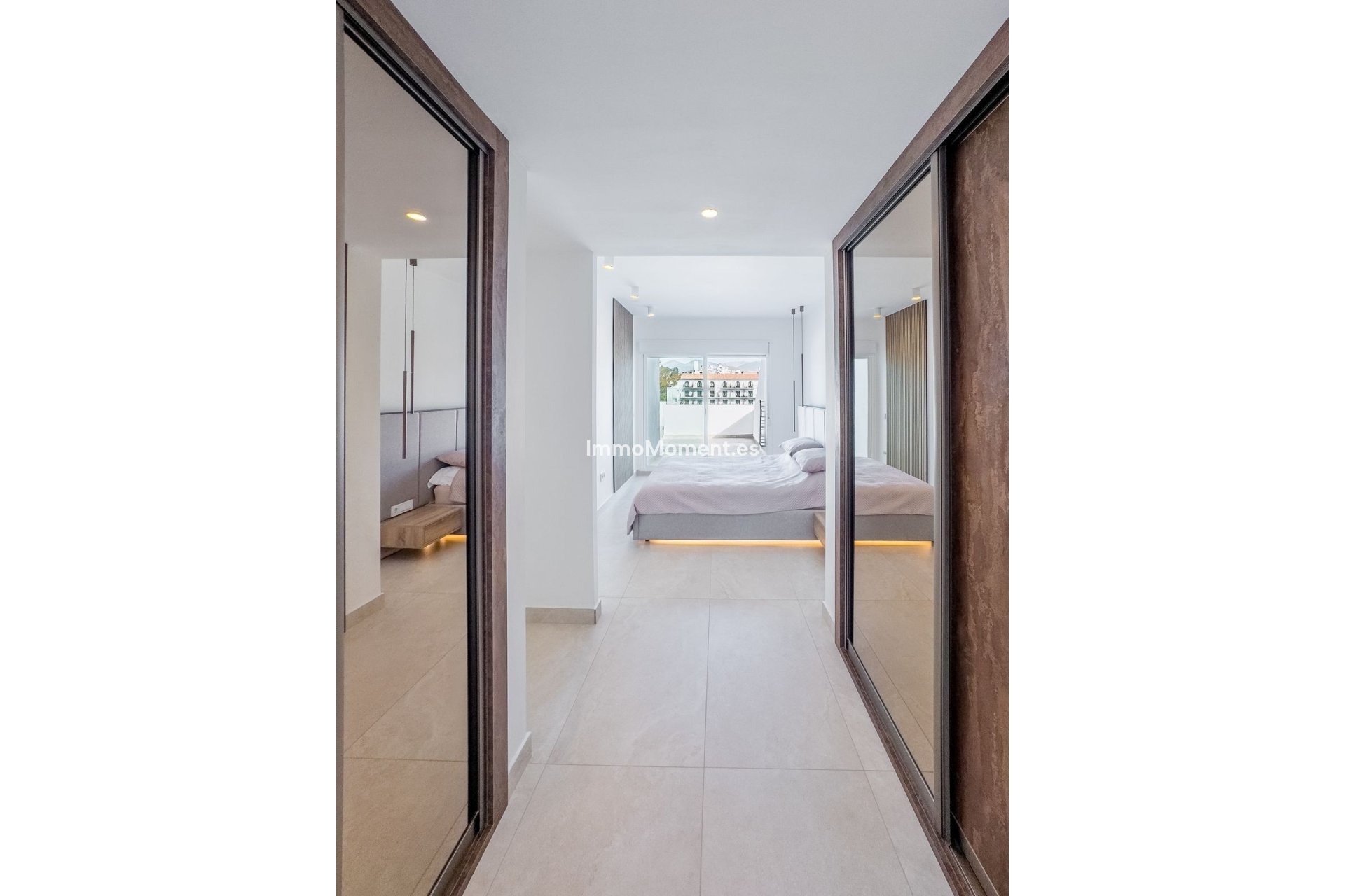 Resale - Apartment - Marbella - Puerto Banús