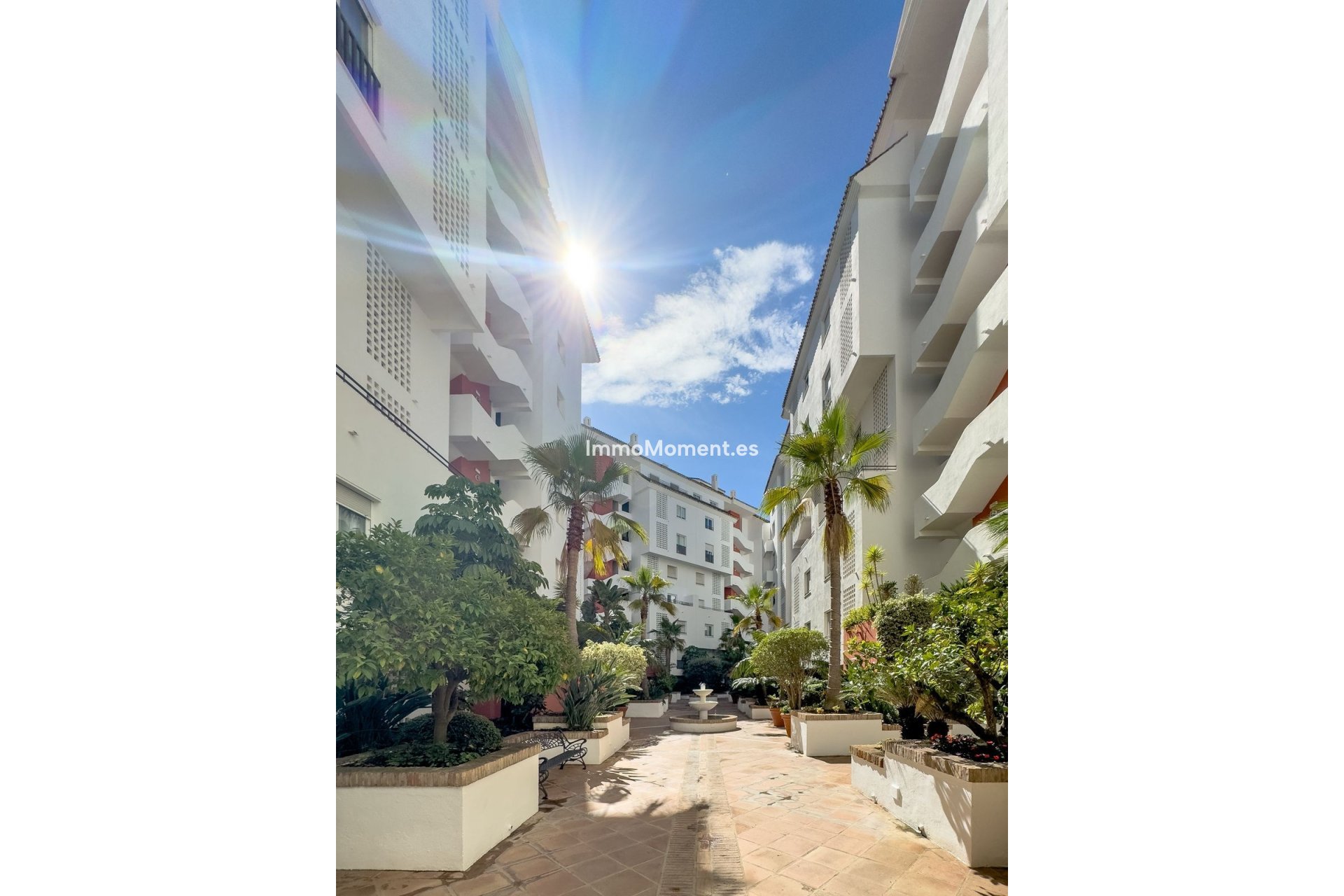 Resale - Apartment - Marbella - Puerto Banús