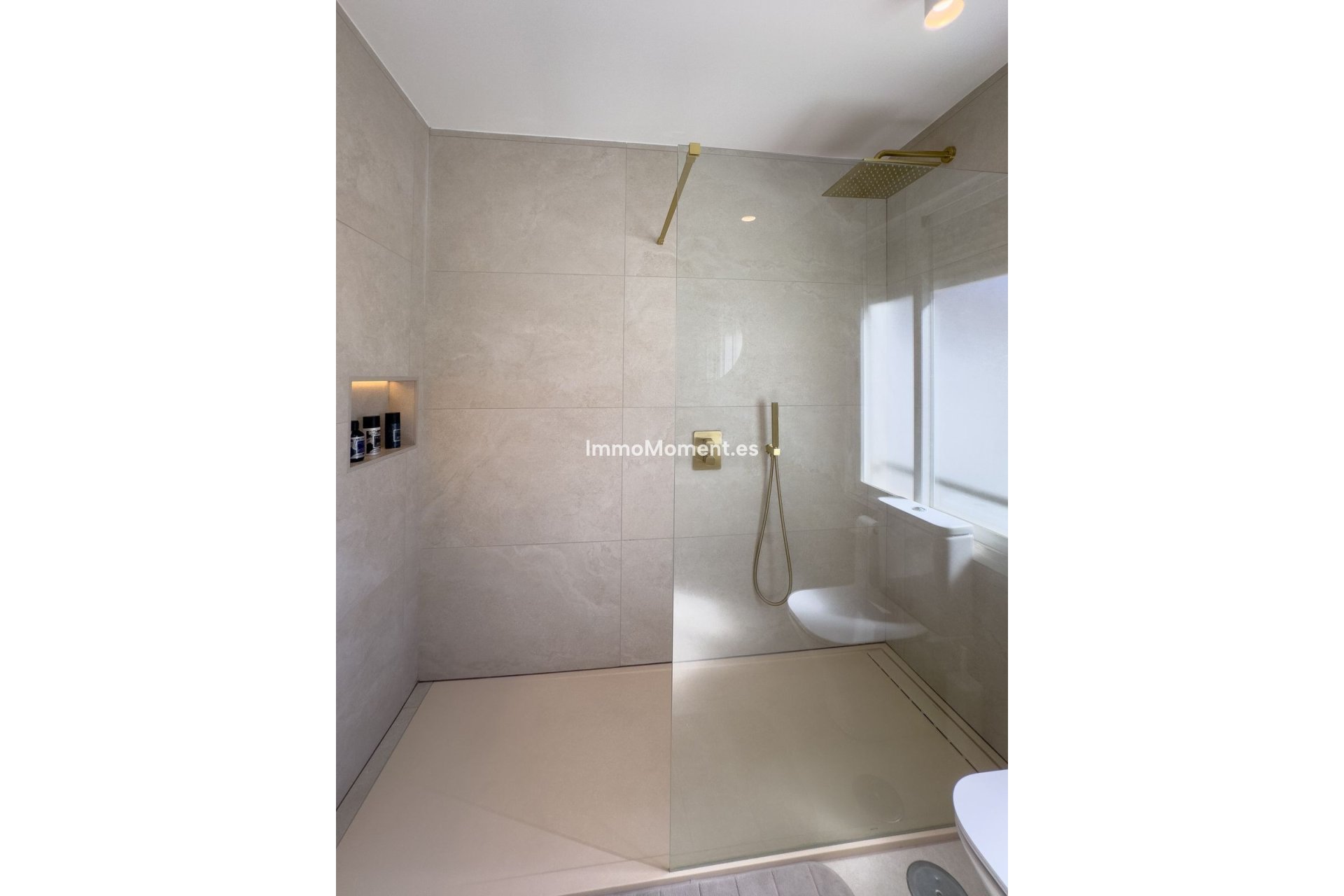 Resale - Apartment - Marbella - Puerto Banús