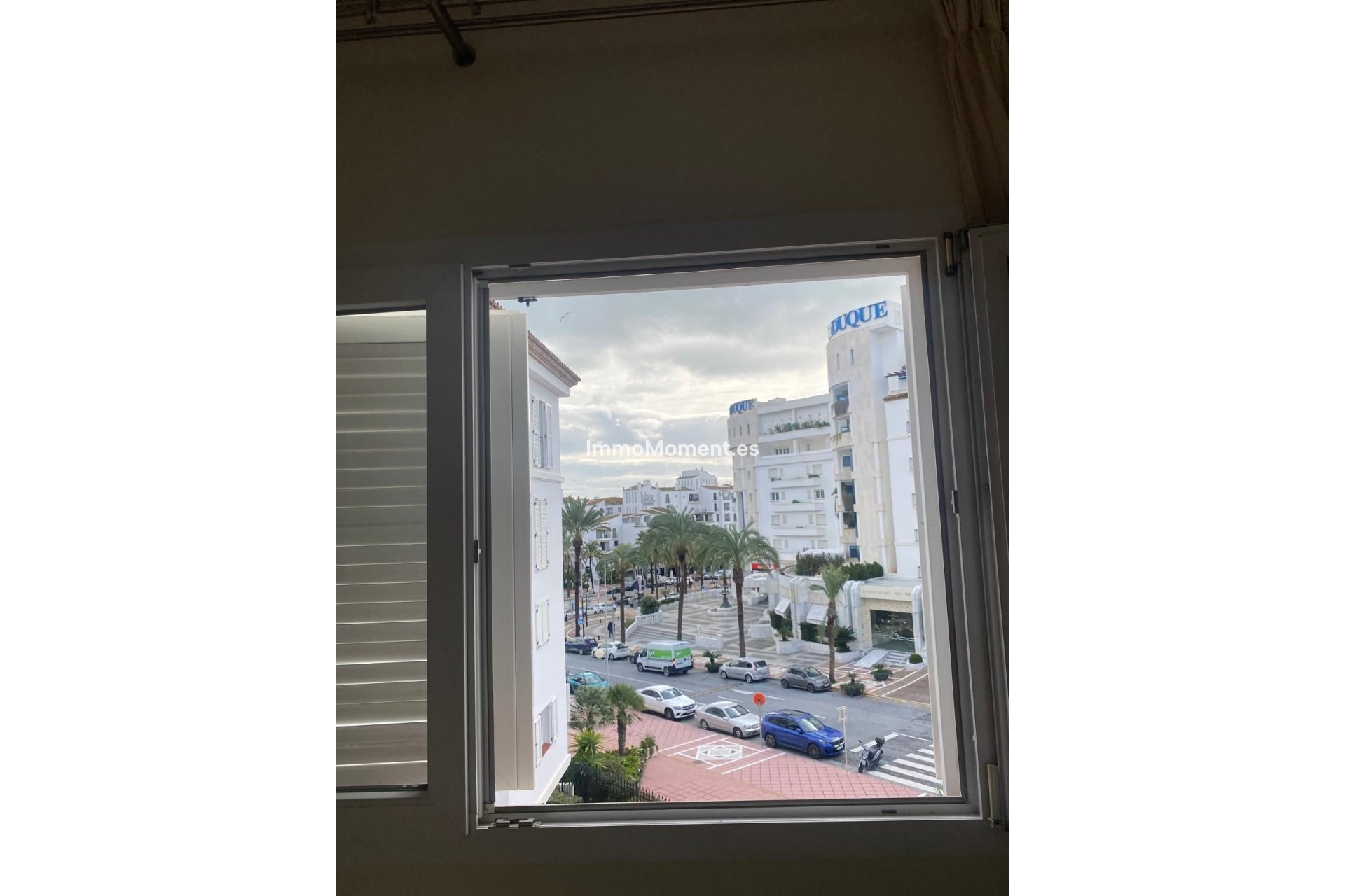 Resale - Apartment - Marbella - Puerto Banús
