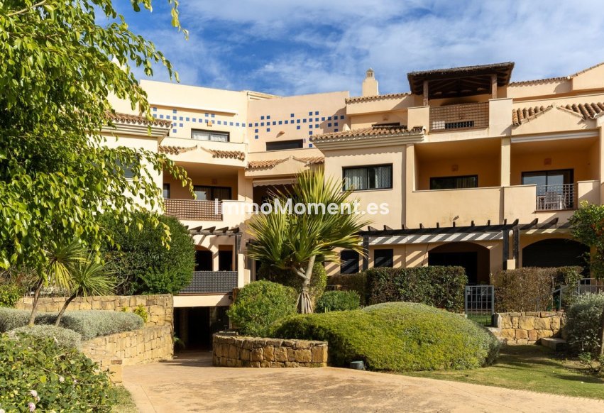 Resale - Apartment - Marbella - Puerto Banús