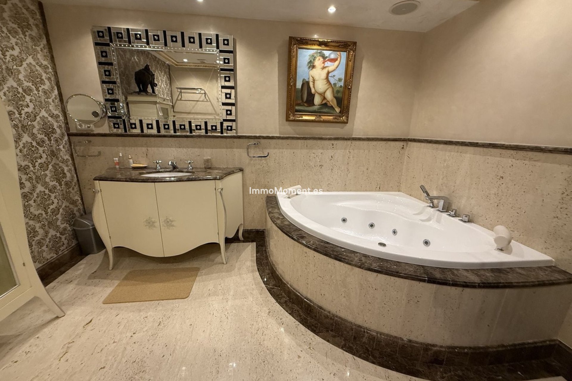 Resale - Apartment - Marbella - Puerto Banús